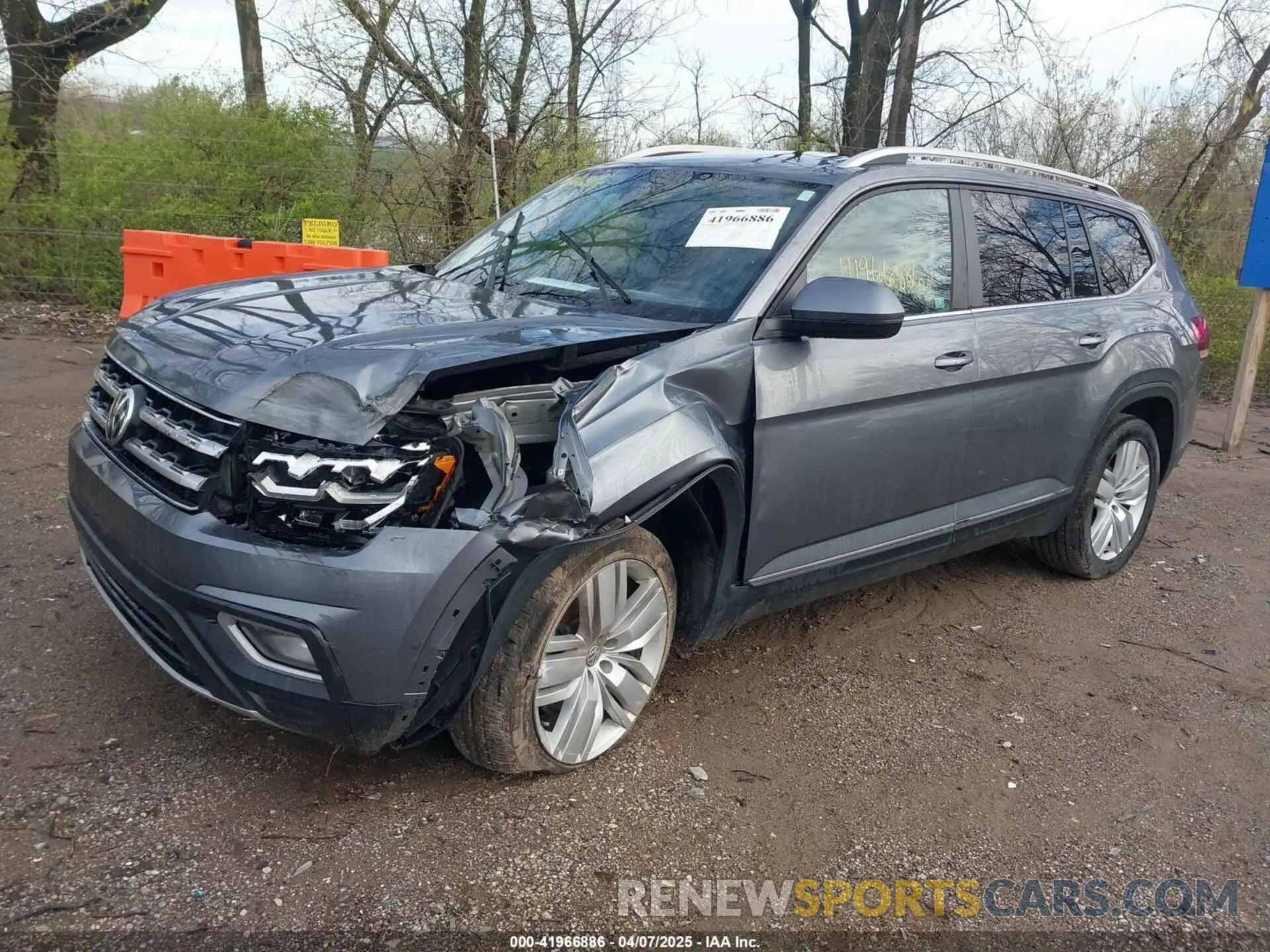 2 Photograph of a damaged car 1V2MR2CA5KC610726 VOLKSWAGEN ATLAS 2019