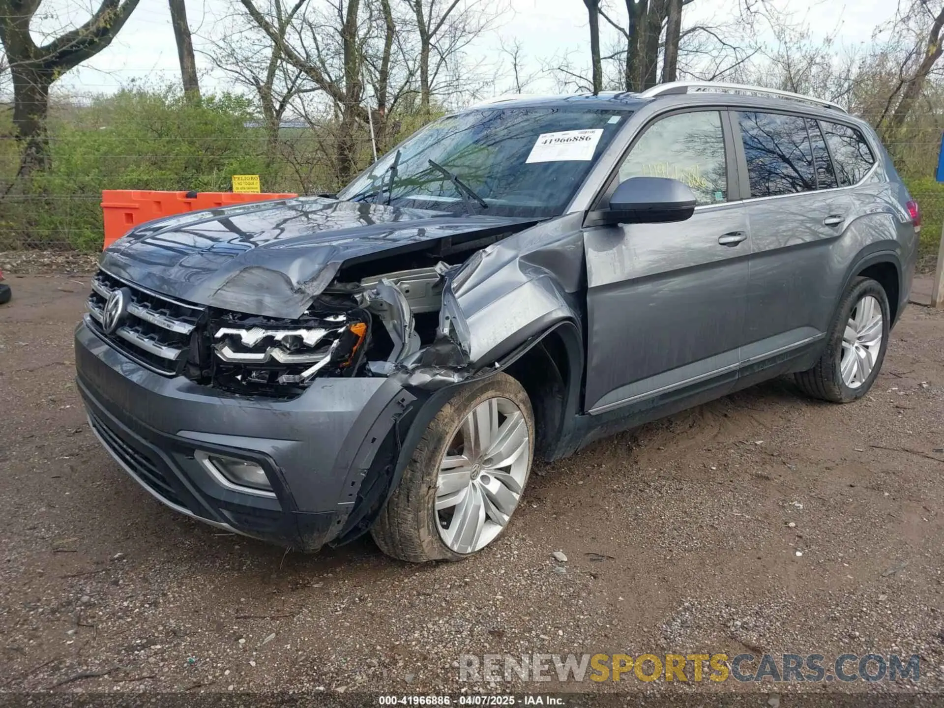 6 Photograph of a damaged car 1V2MR2CA5KC610726 VOLKSWAGEN ATLAS 2019
