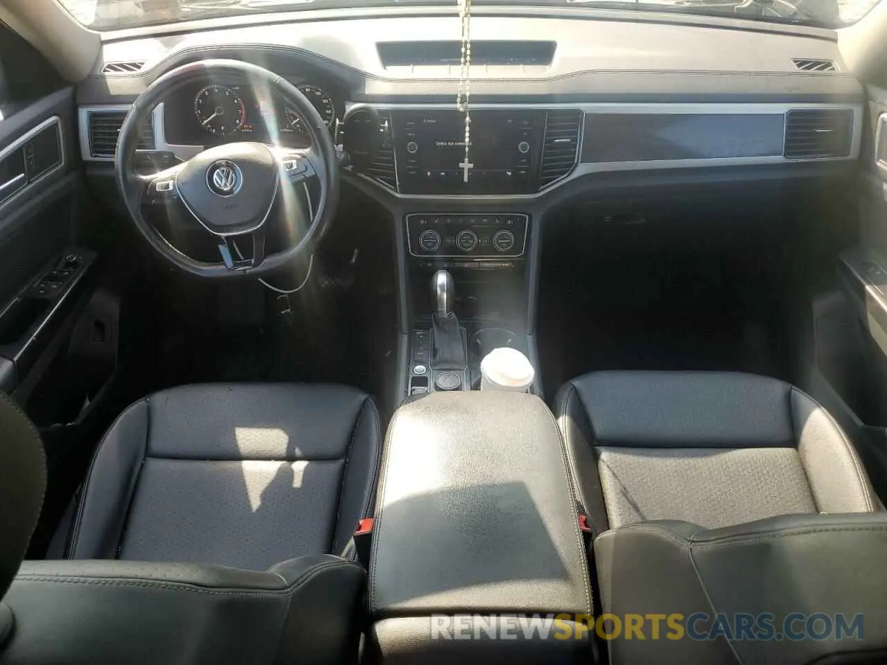 8 Photograph of a damaged car 1V2MR2CA6KC522767 VOLKSWAGEN ATLAS 2019