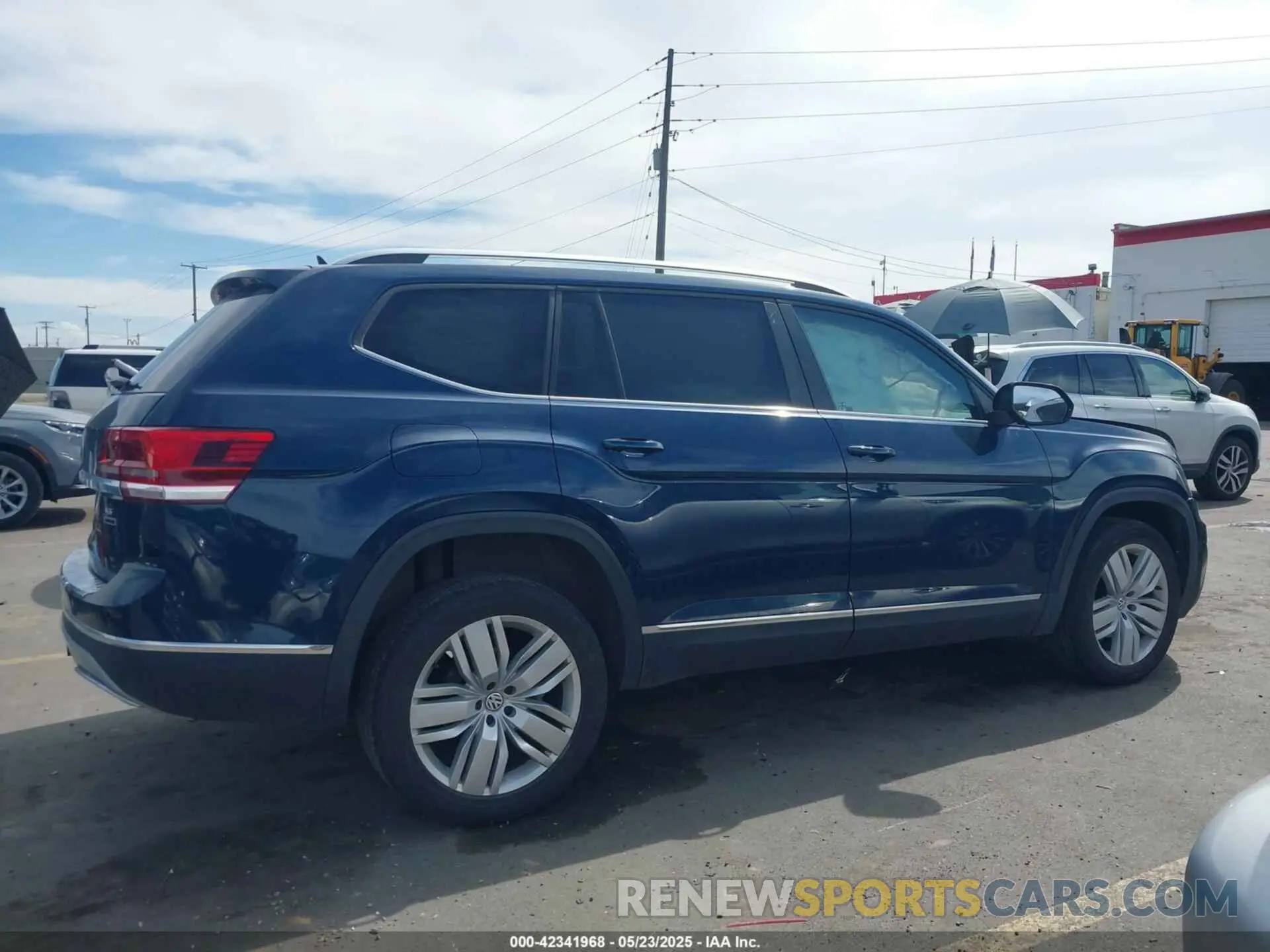 14 Photograph of a damaged car 1V2MR2CA6KC612422 VOLKSWAGEN ATLAS 2019
