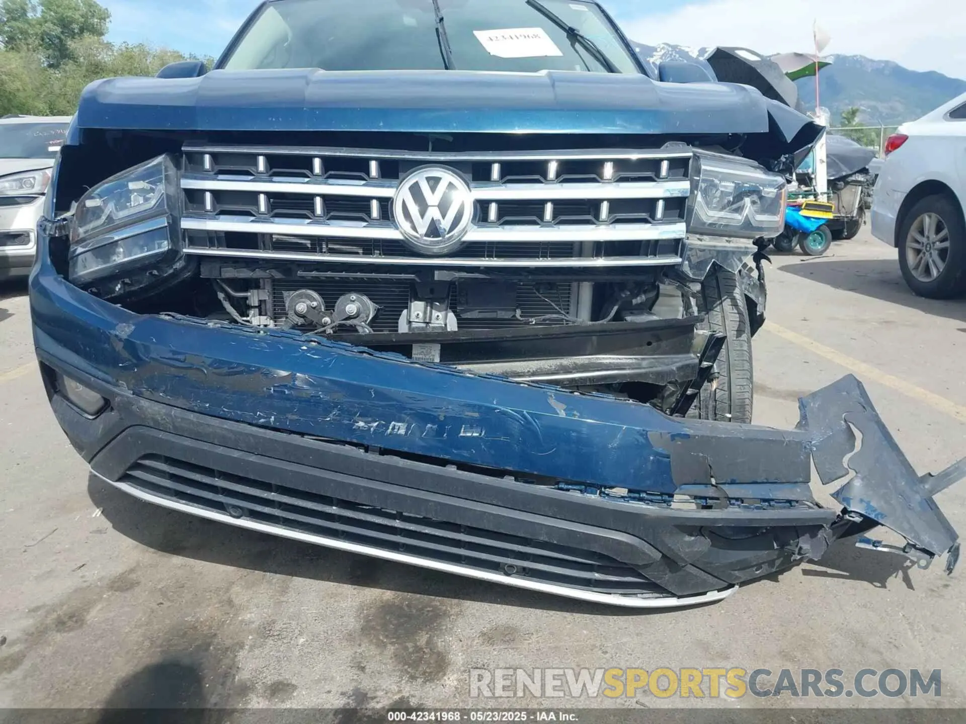 6 Photograph of a damaged car 1V2MR2CA6KC612422 VOLKSWAGEN ATLAS 2019