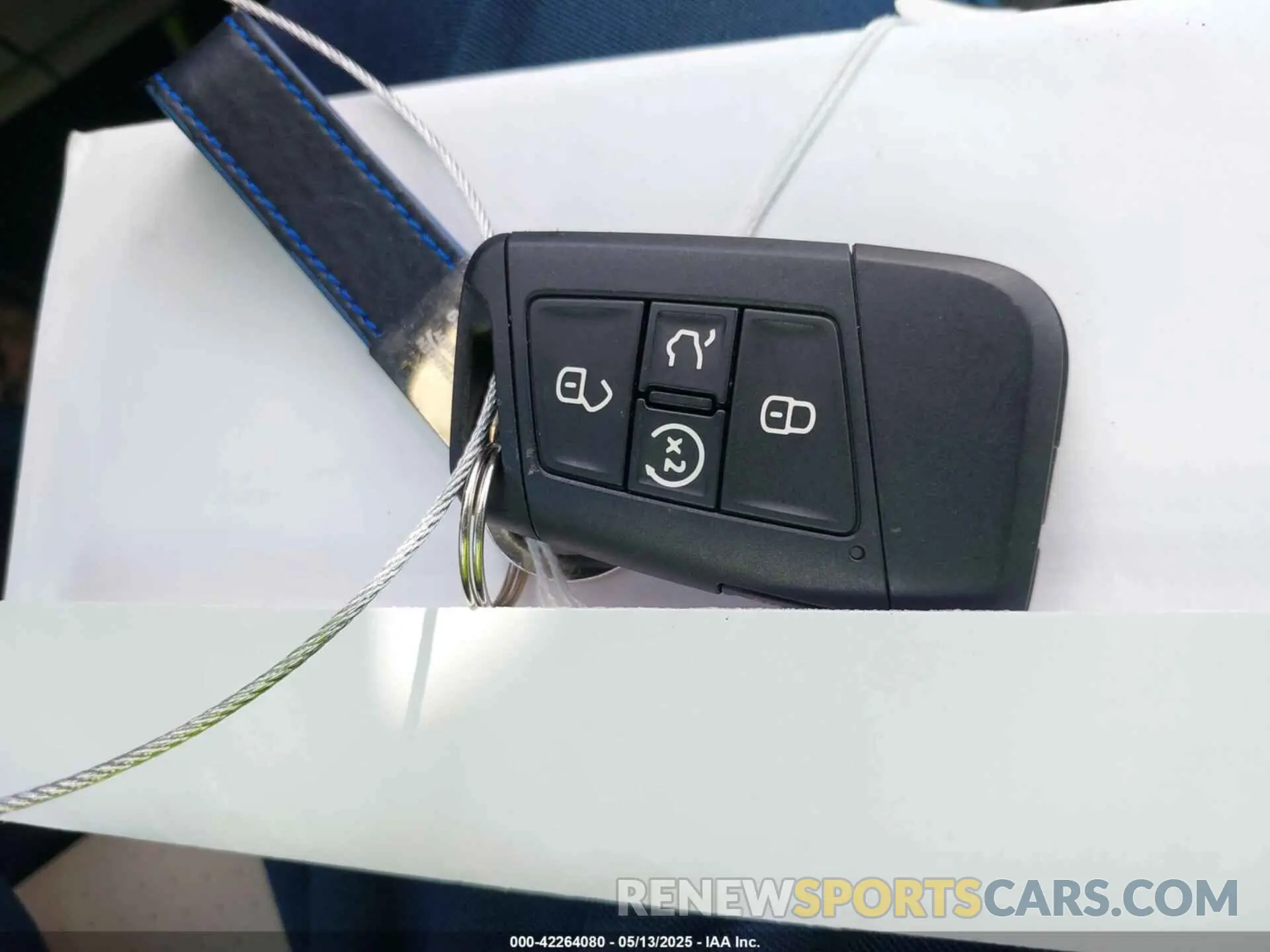 11 Photograph of a damaged car 1V2MR2CA7KC557754 VOLKSWAGEN ATLAS 2019