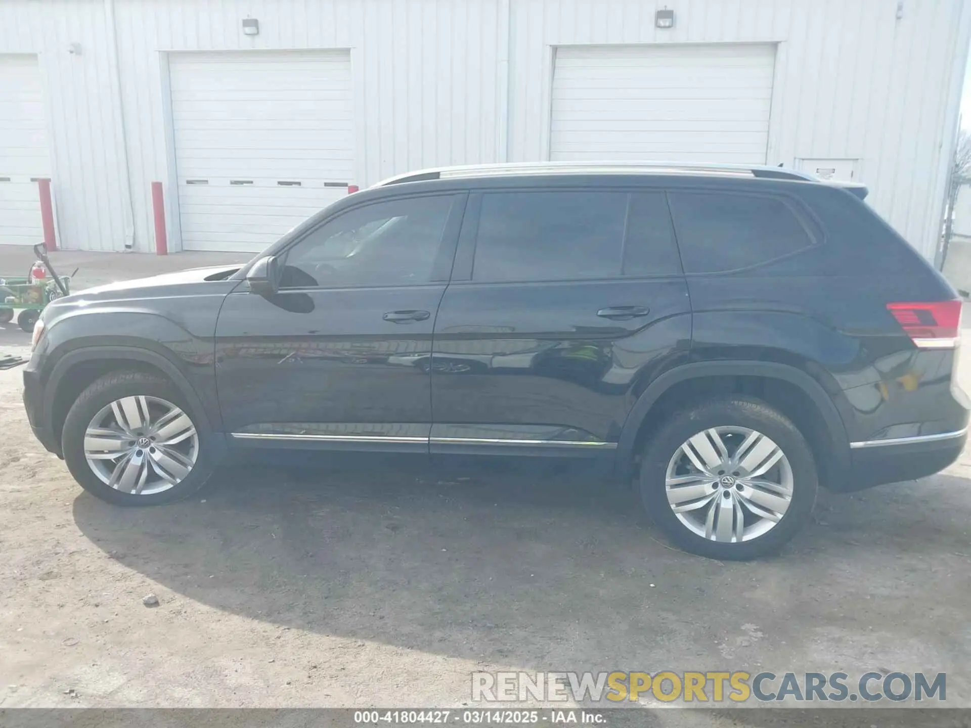 15 Photograph of a damaged car 1V2NR2CA1KC510871 VOLKSWAGEN ATLAS 2019