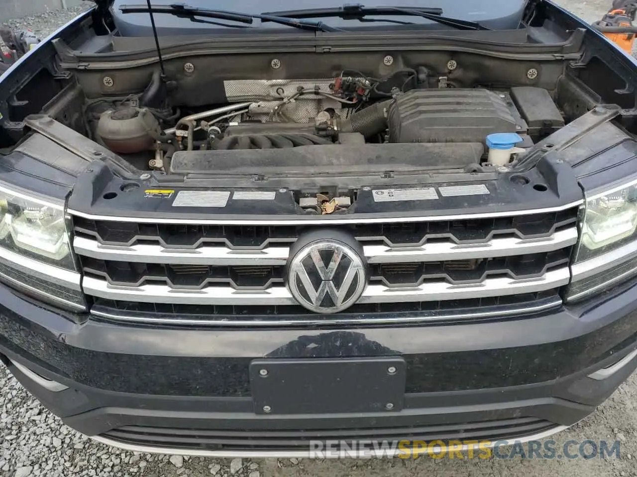 12 Photograph of a damaged car 1V2NR2CA1KC575462 VOLKSWAGEN ATLAS 2019