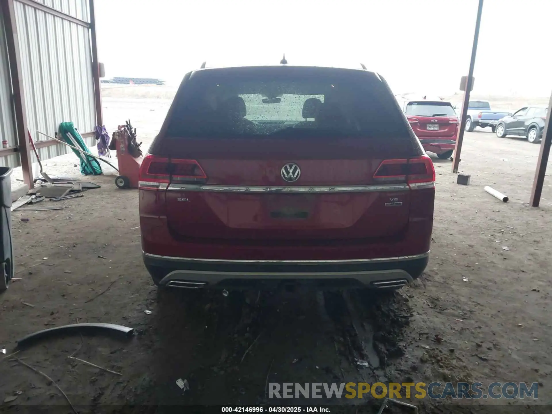 16 Photograph of a damaged car 1V2NR2CA3KC517028 VOLKSWAGEN ATLAS 2019