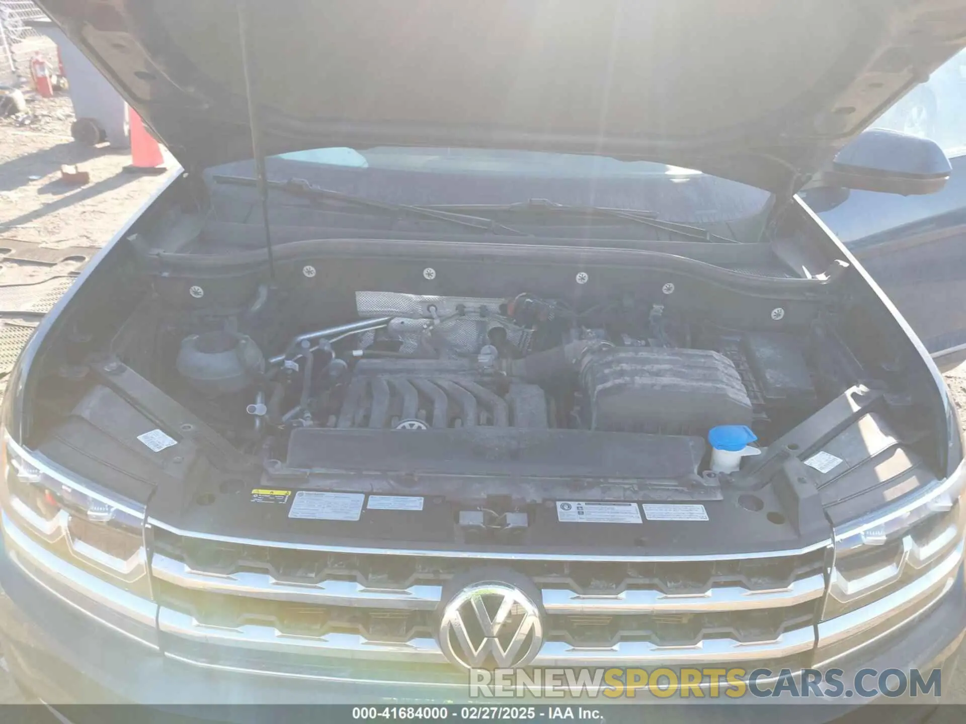 10 Photograph of a damaged car 1V2NR2CA3KC541913 VOLKSWAGEN ATLAS 2019