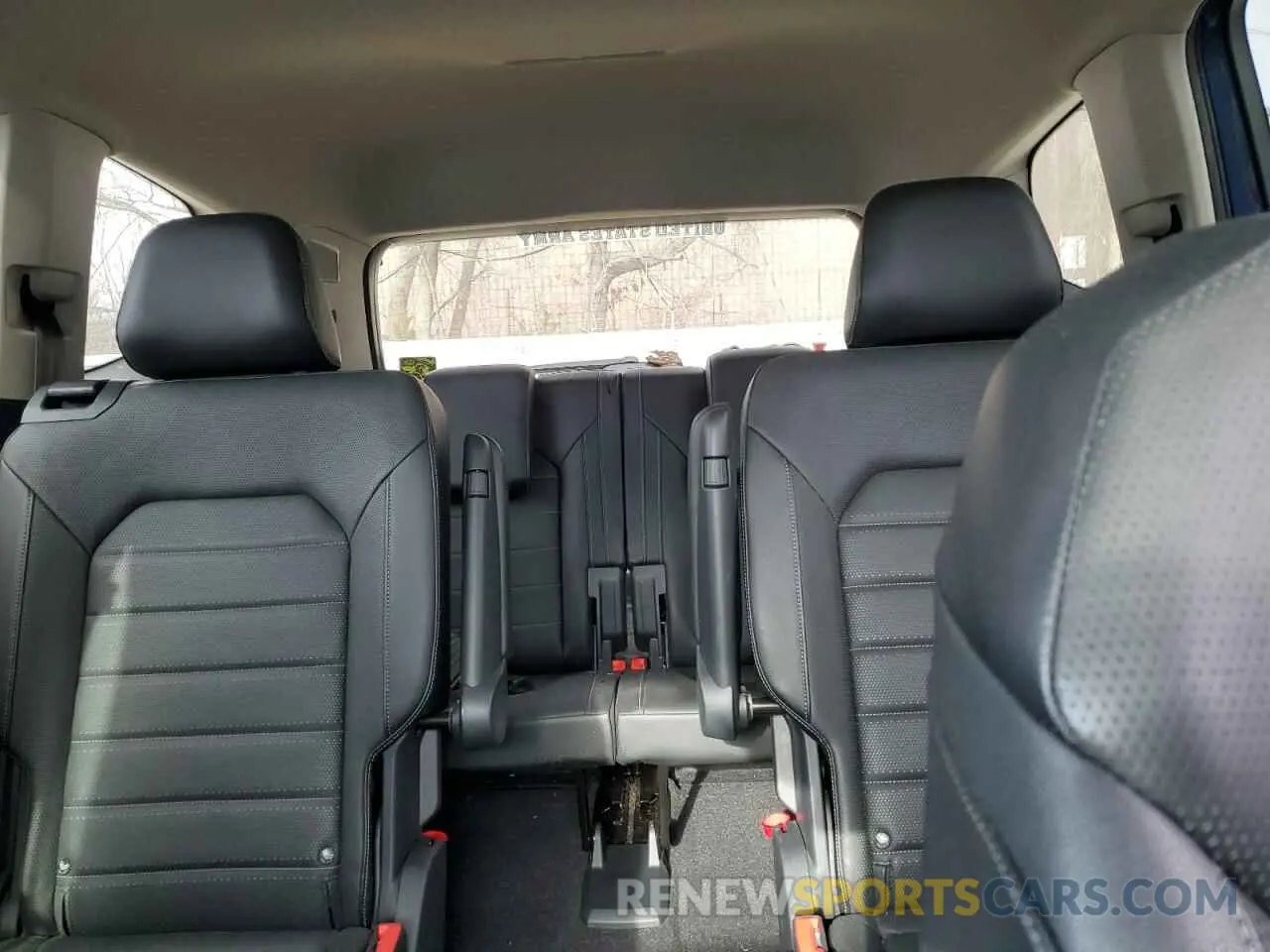 10 Photograph of a damaged car 1V2NR2CA3KC546433 VOLKSWAGEN ATLAS 2019