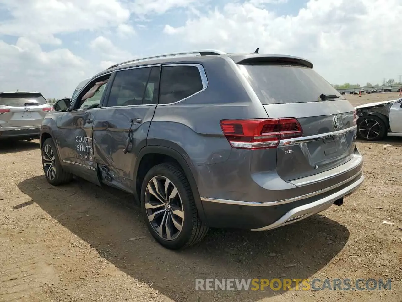 2 Photograph of a damaged car 1V2NR2CA3KC575995 VOLKSWAGEN ATLAS 2019