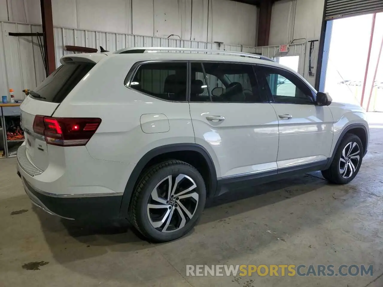 3 Photograph of a damaged car 1V2NR2CA3KC611569 VOLKSWAGEN ATLAS 2019