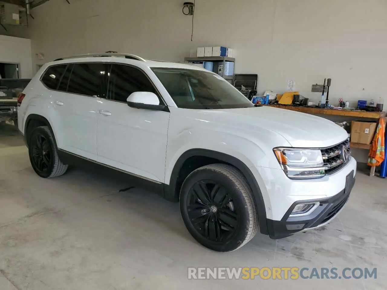 4 Photograph of a damaged car 1V2NR2CA4KC534050 VOLKSWAGEN ATLAS 2019