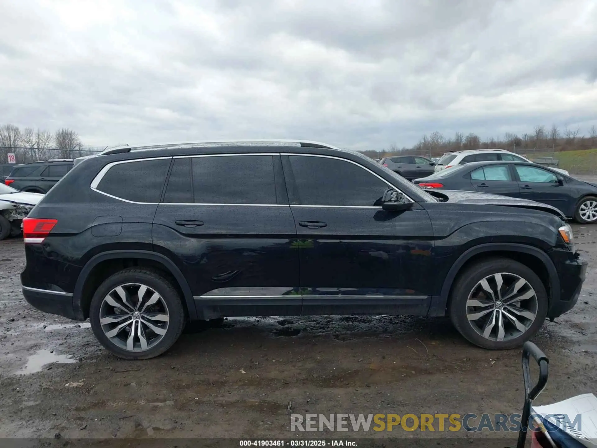 14 Photograph of a damaged car 1V2NR2CA4KC554153 VOLKSWAGEN ATLAS 2019