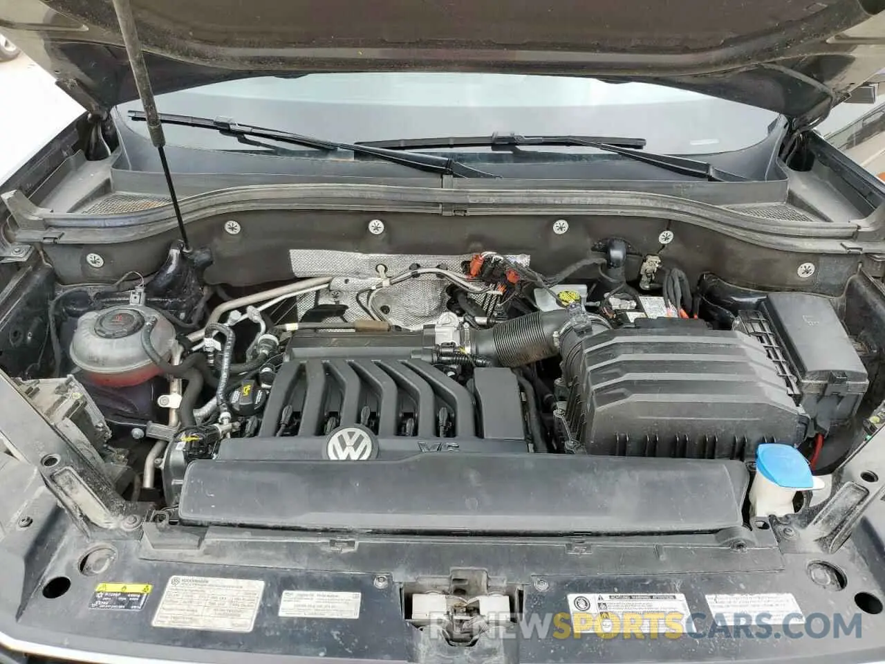 12 Photograph of a damaged car 1V2NR2CA4KC555111 VOLKSWAGEN ATLAS 2019