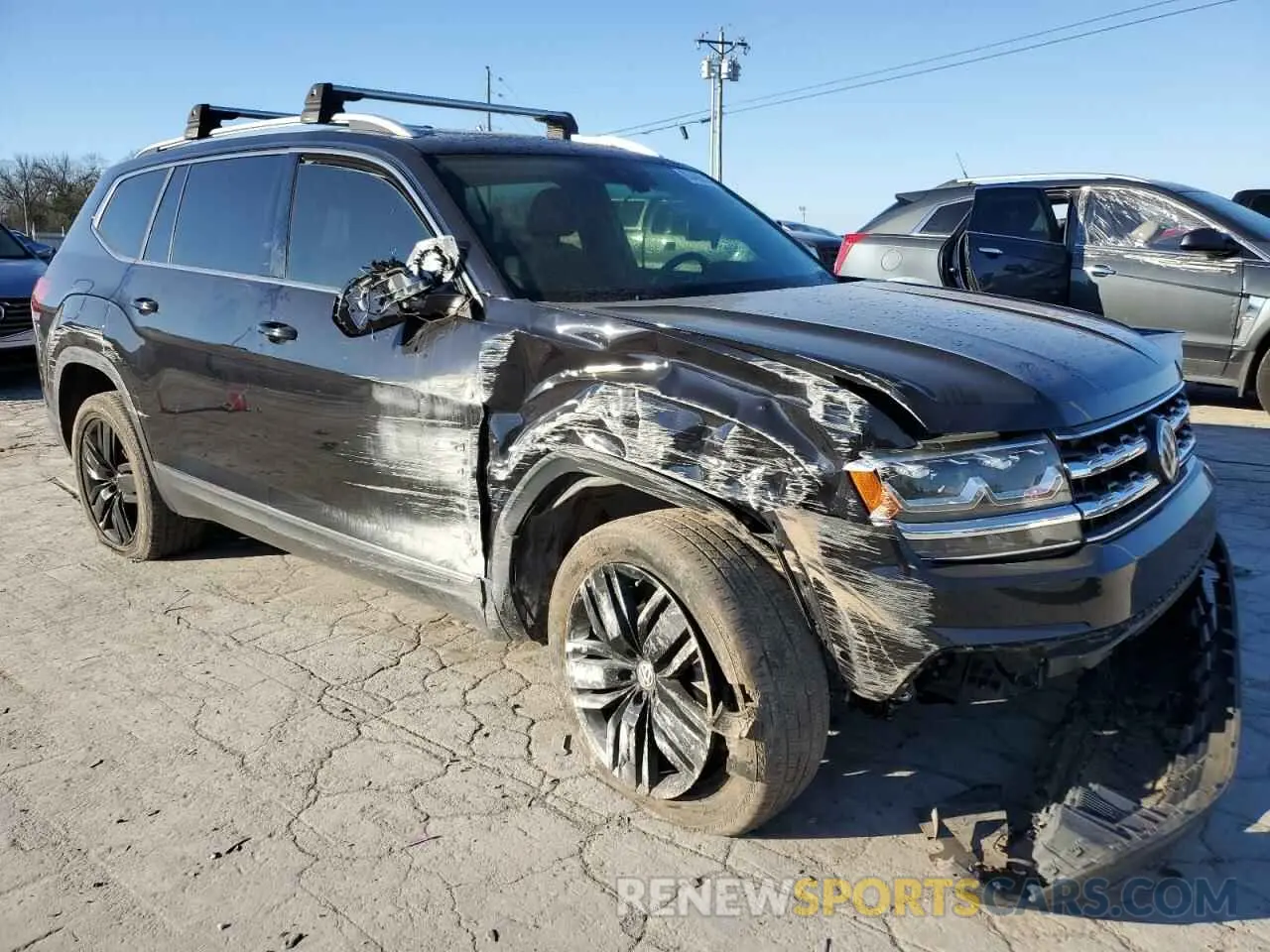 4 Photograph of a damaged car 1V2NR2CA6KC506976 VOLKSWAGEN ATLAS 2019