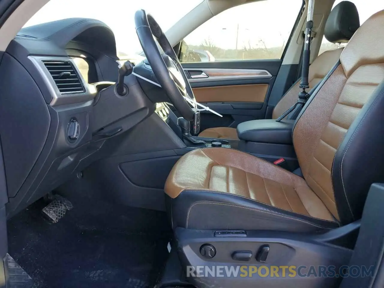 7 Photograph of a damaged car 1V2NR2CA6KC506976 VOLKSWAGEN ATLAS 2019