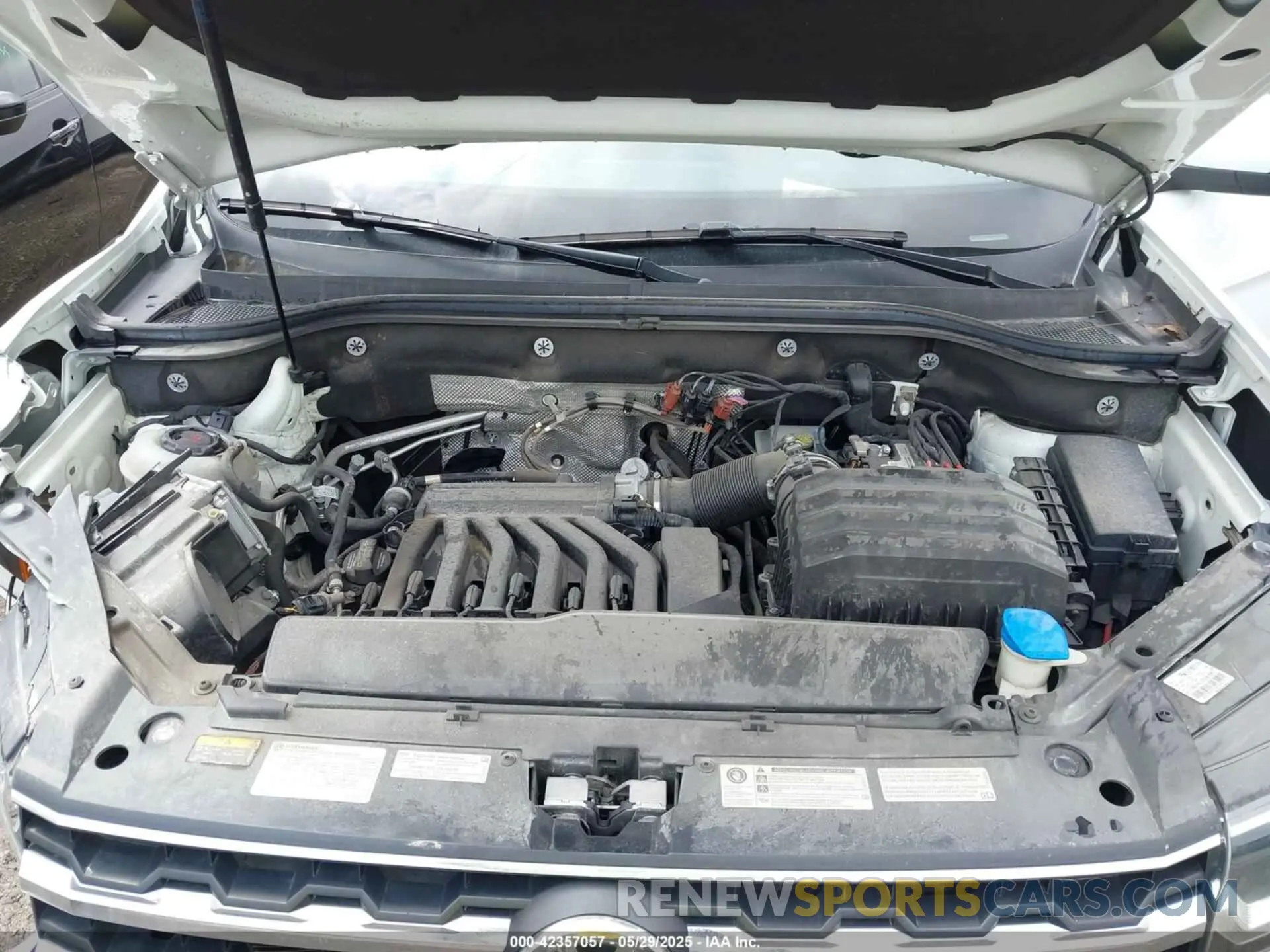 10 Photograph of a damaged car 1V2NR2CA6KC515080 VOLKSWAGEN ATLAS 2019