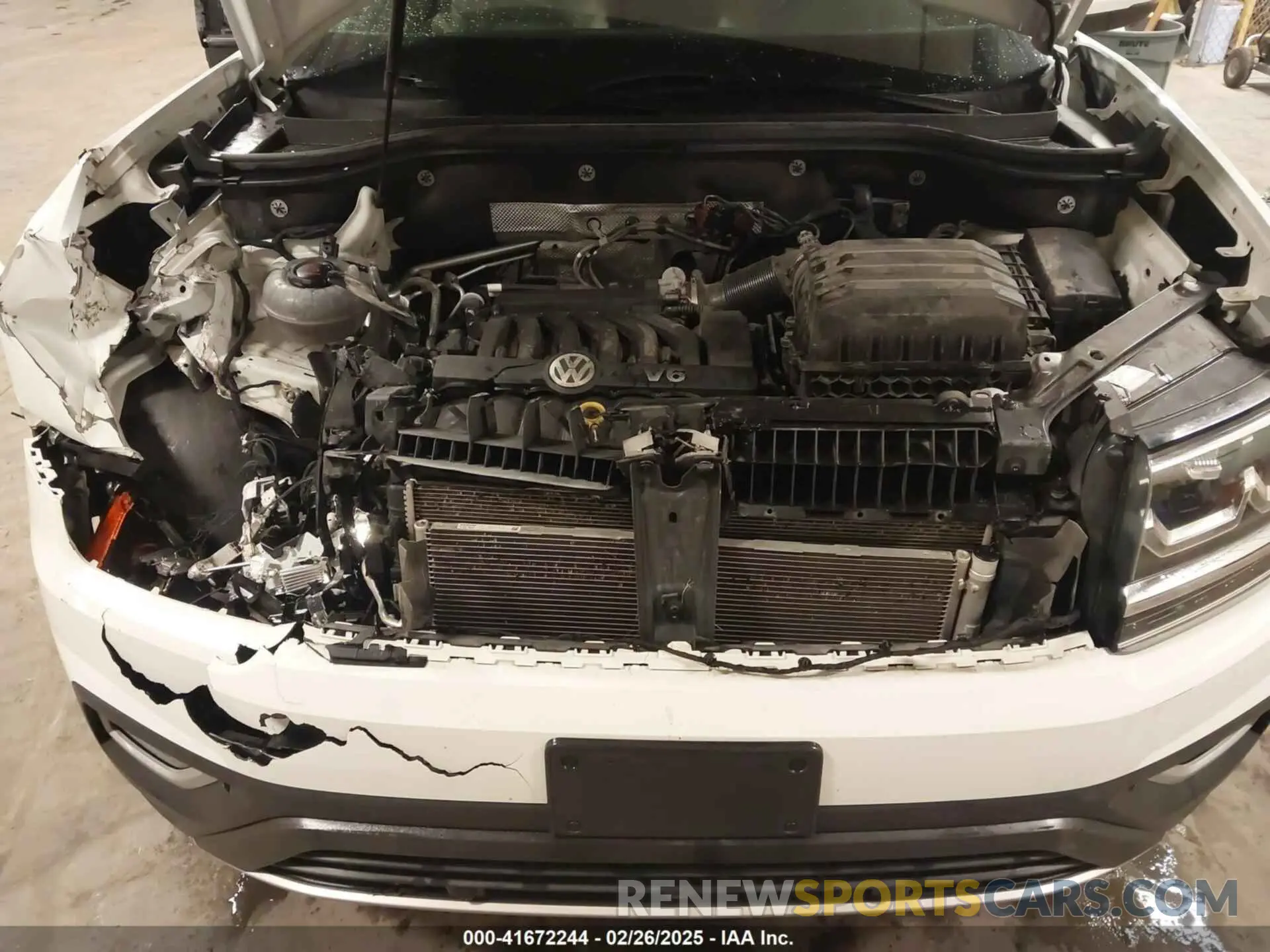 10 Photograph of a damaged car 1V2NR2CA6KC609119 VOLKSWAGEN ATLAS 2019