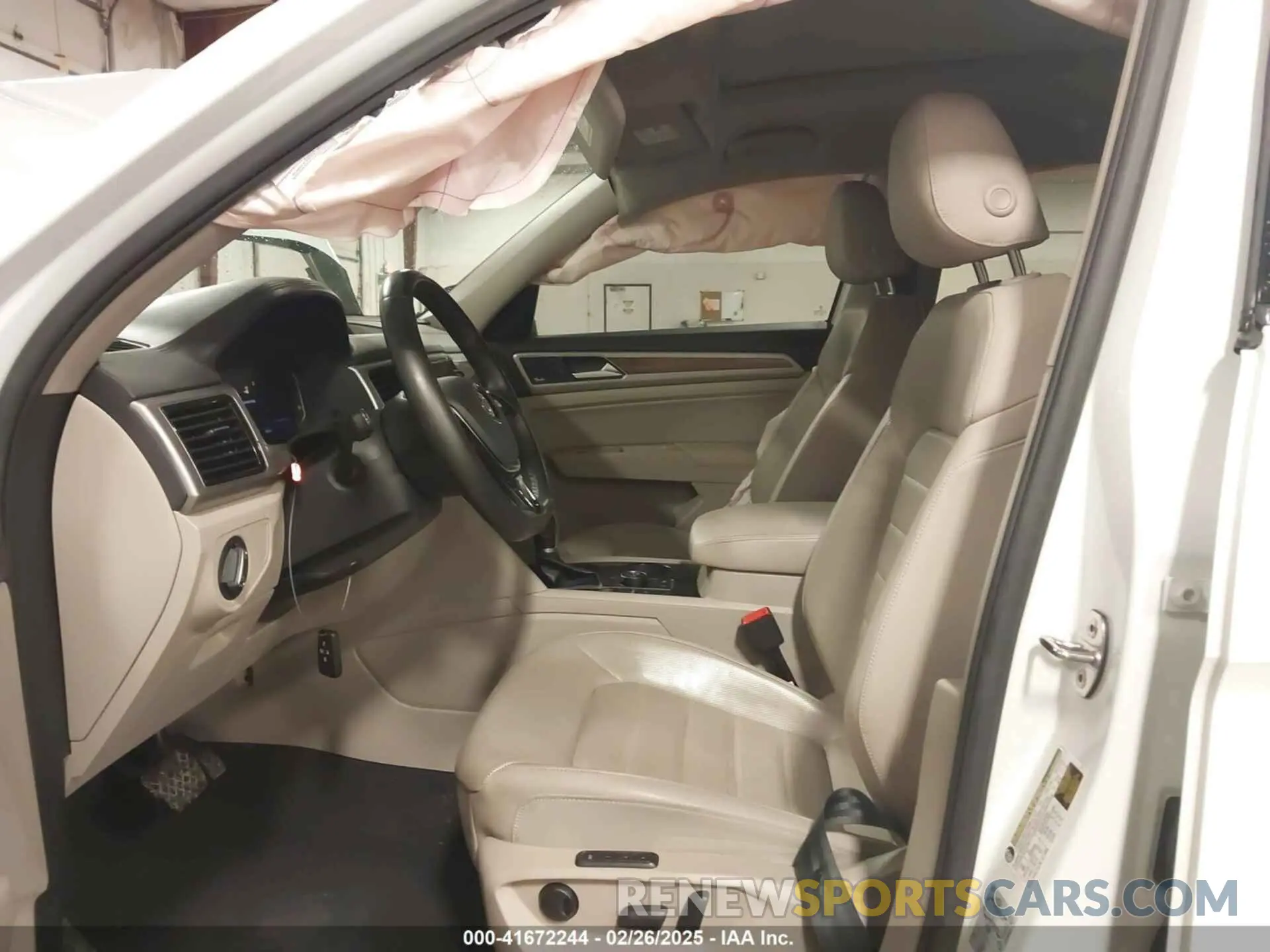 5 Photograph of a damaged car 1V2NR2CA6KC609119 VOLKSWAGEN ATLAS 2019