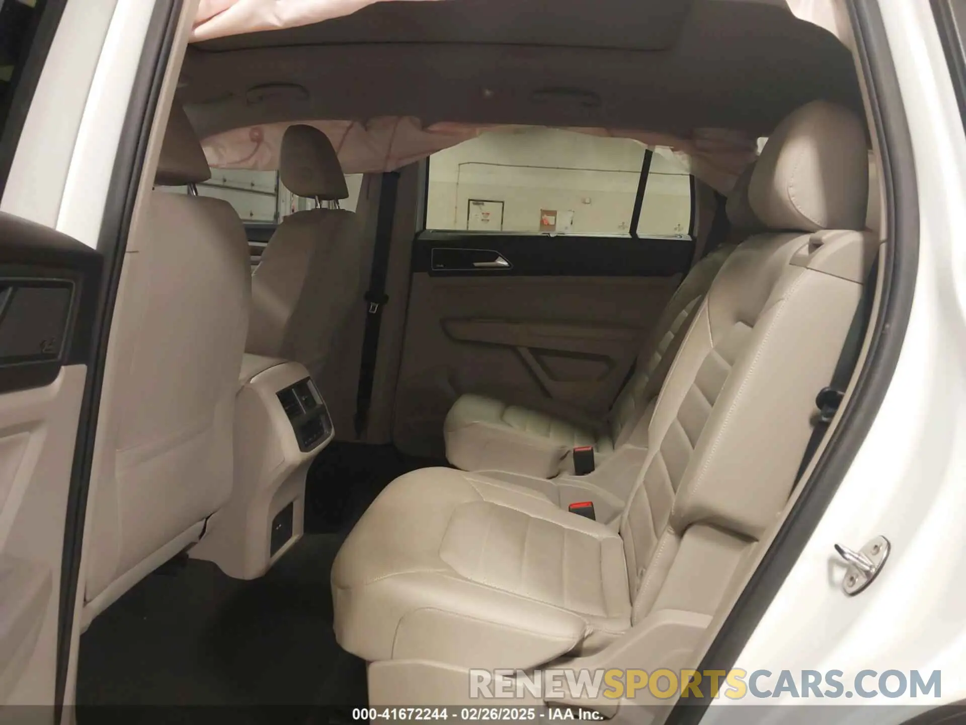 8 Photograph of a damaged car 1V2NR2CA6KC609119 VOLKSWAGEN ATLAS 2019