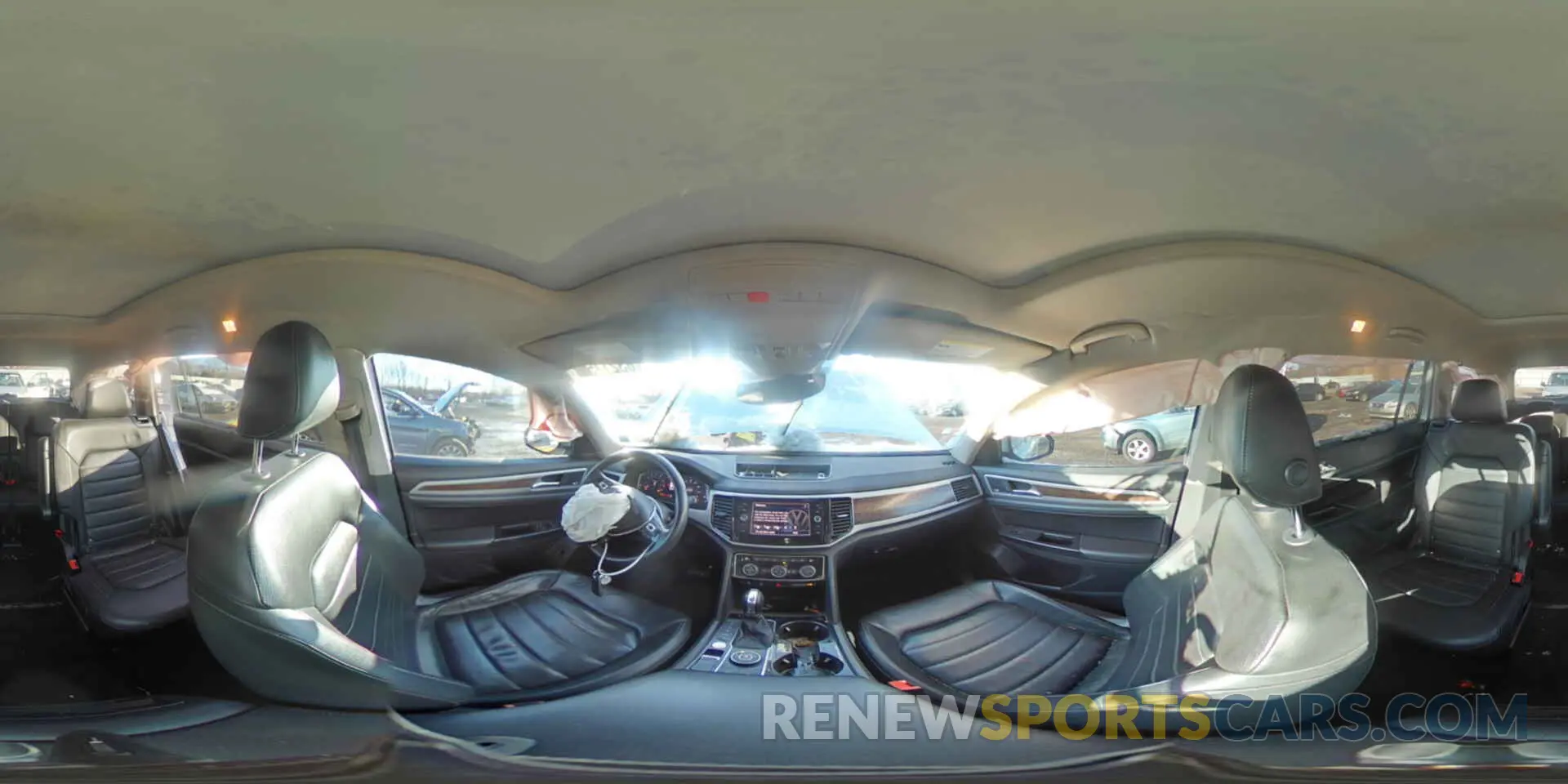 13 Photograph of a damaged car 1V2NR2CAXKC582684 VOLKSWAGEN ATLAS 2019