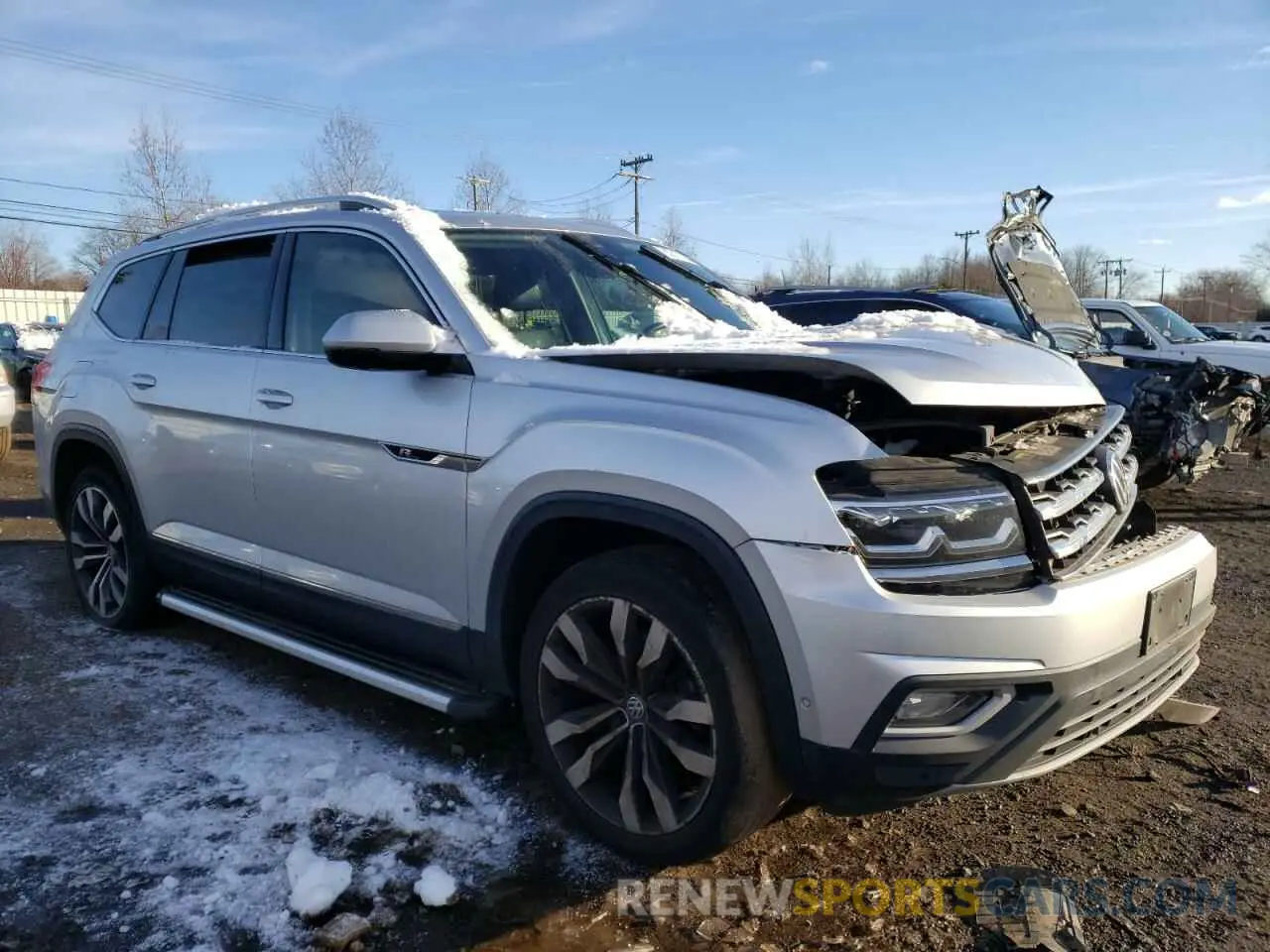 4 Photograph of a damaged car 1V2NR2CAXKC582684 VOLKSWAGEN ATLAS 2019