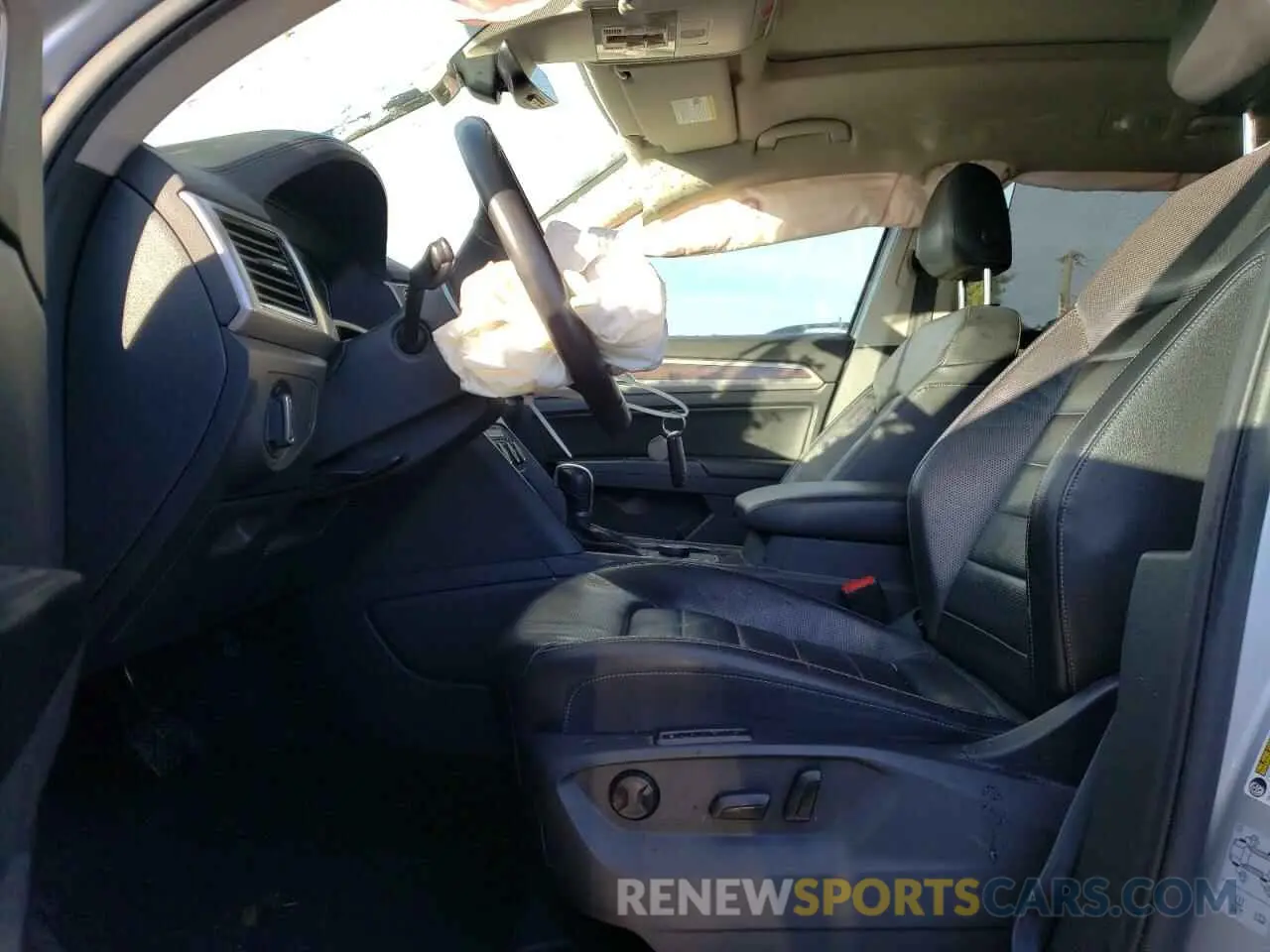 7 Photograph of a damaged car 1V2NR2CAXKC582684 VOLKSWAGEN ATLAS 2019