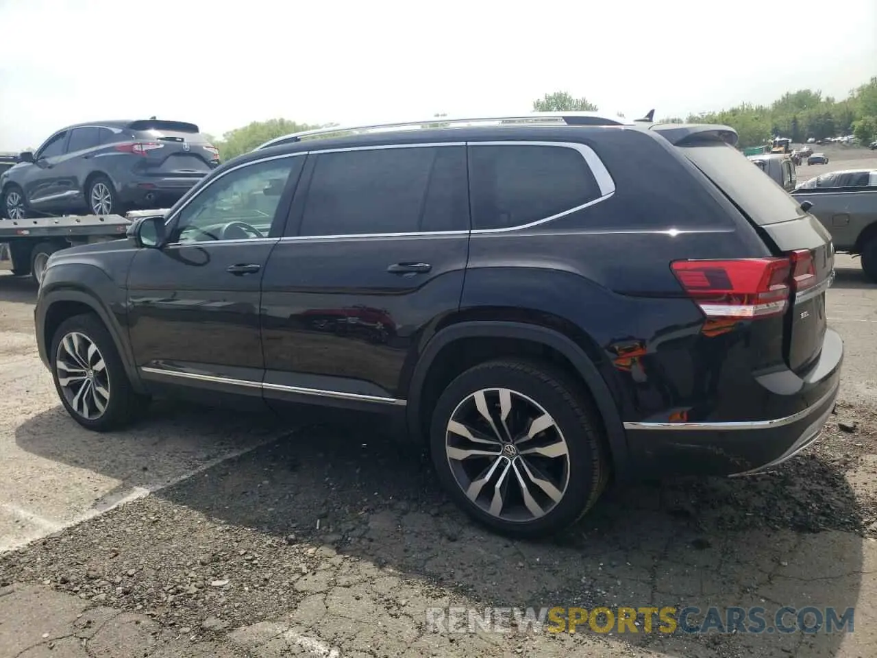 2 Photograph of a damaged car 1V2NR2CAXKC620253 VOLKSWAGEN ATLAS 2019