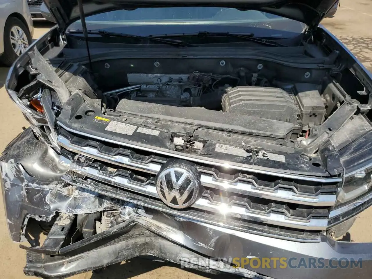 12 Photograph of a damaged car 1V2RR2CA1KC527641 VOLKSWAGEN ATLAS 2019