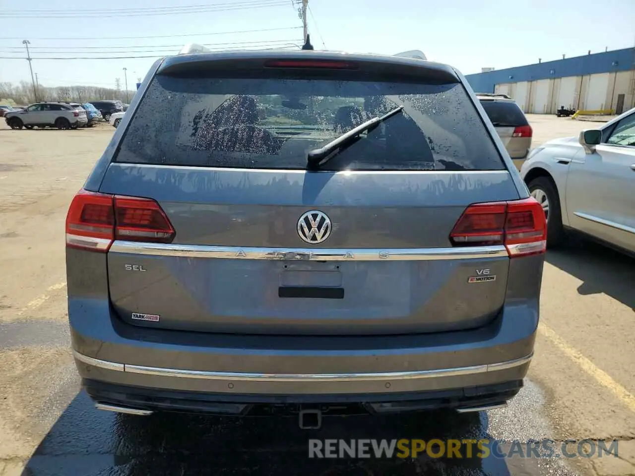 6 Photograph of a damaged car 1V2RR2CA1KC527641 VOLKSWAGEN ATLAS 2019