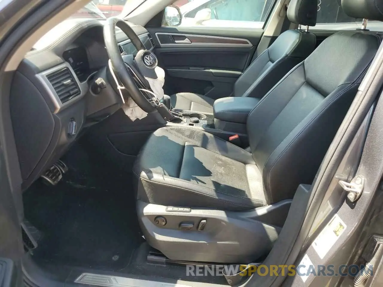7 Photograph of a damaged car 1V2RR2CA1KC527641 VOLKSWAGEN ATLAS 2019