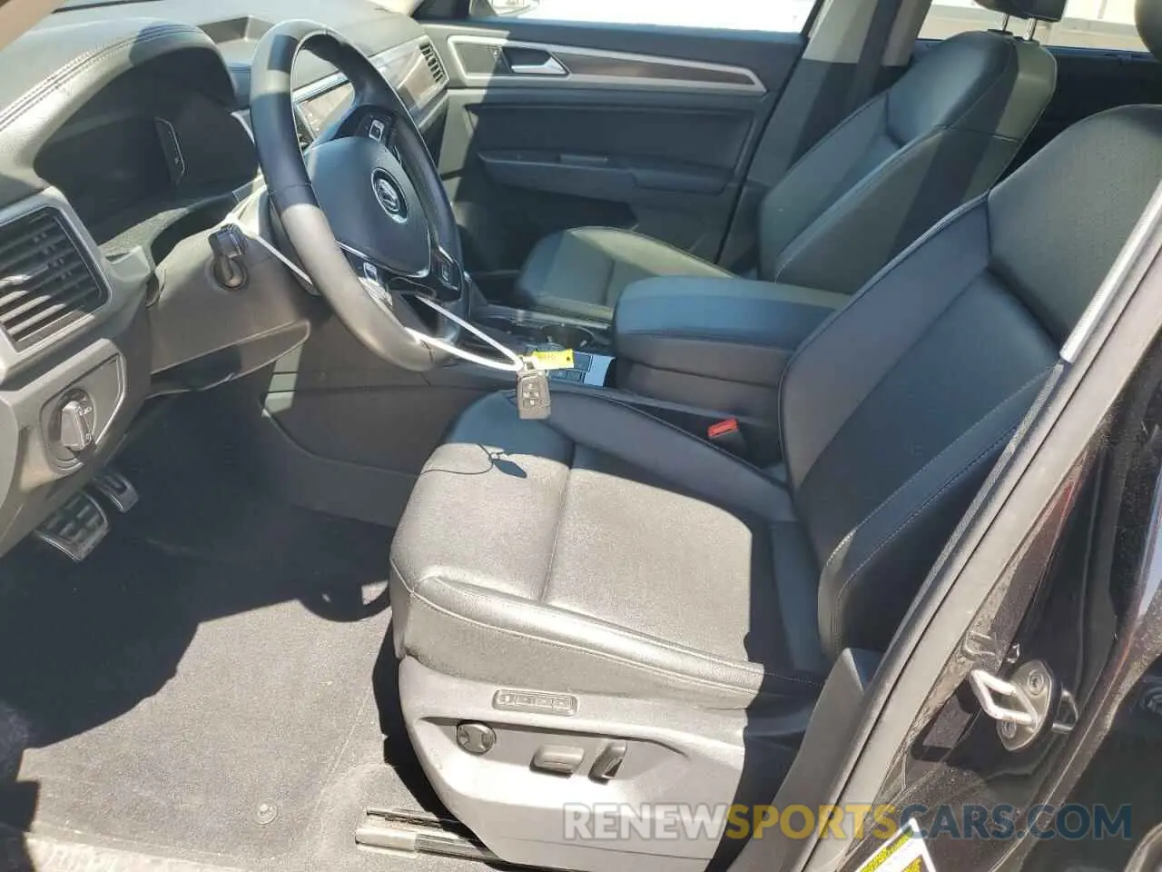7 Photograph of a damaged car 1V2RR2CA2KC564925 VOLKSWAGEN ATLAS 2019