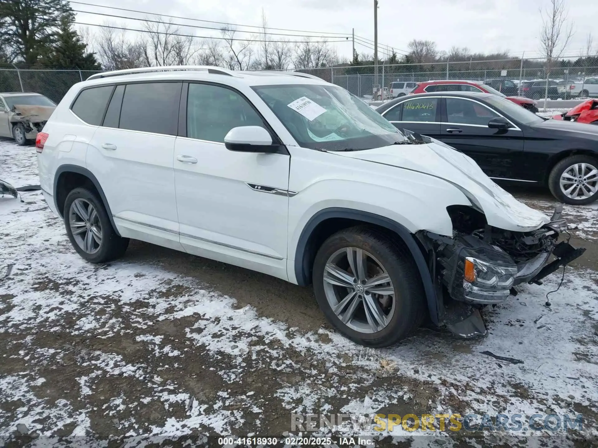 1 Photograph of a damaged car 1V2RR2CA4KC612697 VOLKSWAGEN ATLAS 2019