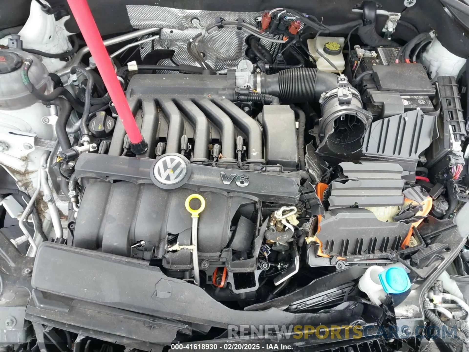 10 Photograph of a damaged car 1V2RR2CA4KC612697 VOLKSWAGEN ATLAS 2019