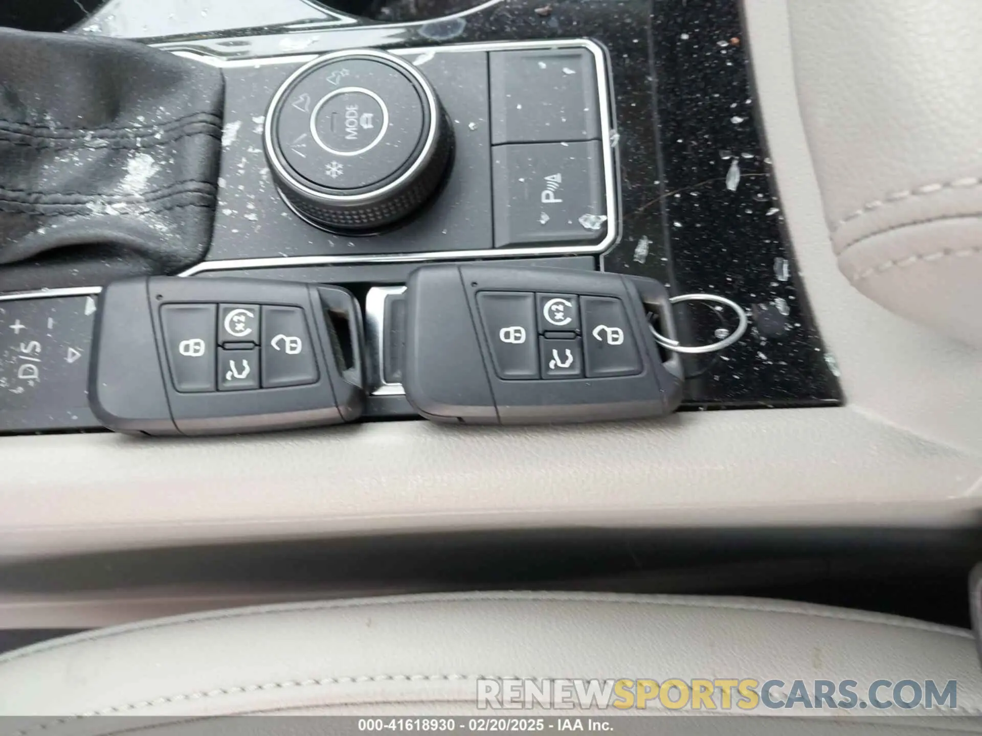 11 Photograph of a damaged car 1V2RR2CA4KC612697 VOLKSWAGEN ATLAS 2019