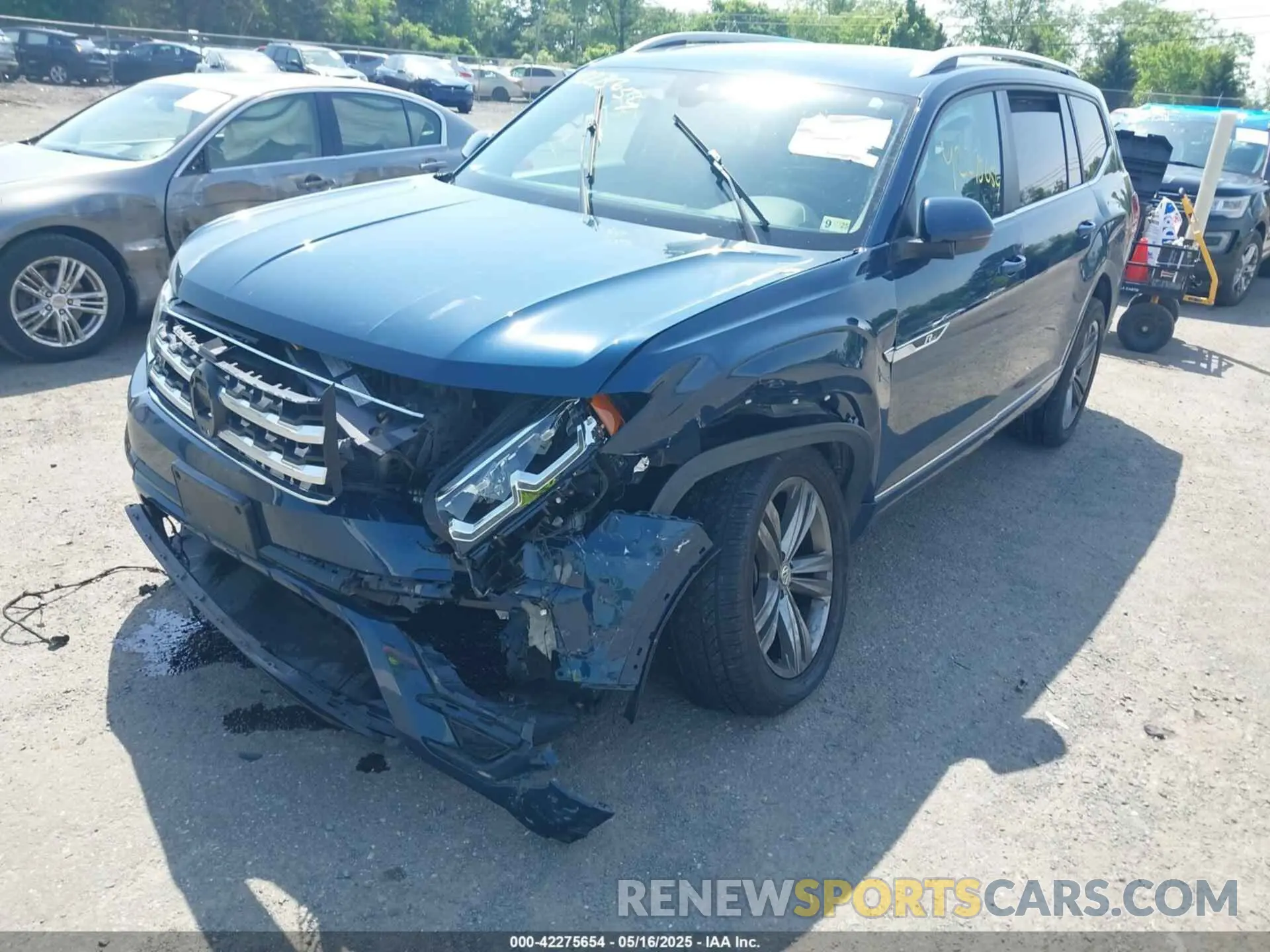 2 Photograph of a damaged car 1V2RR2CAXKC600831 VOLKSWAGEN ATLAS 2019