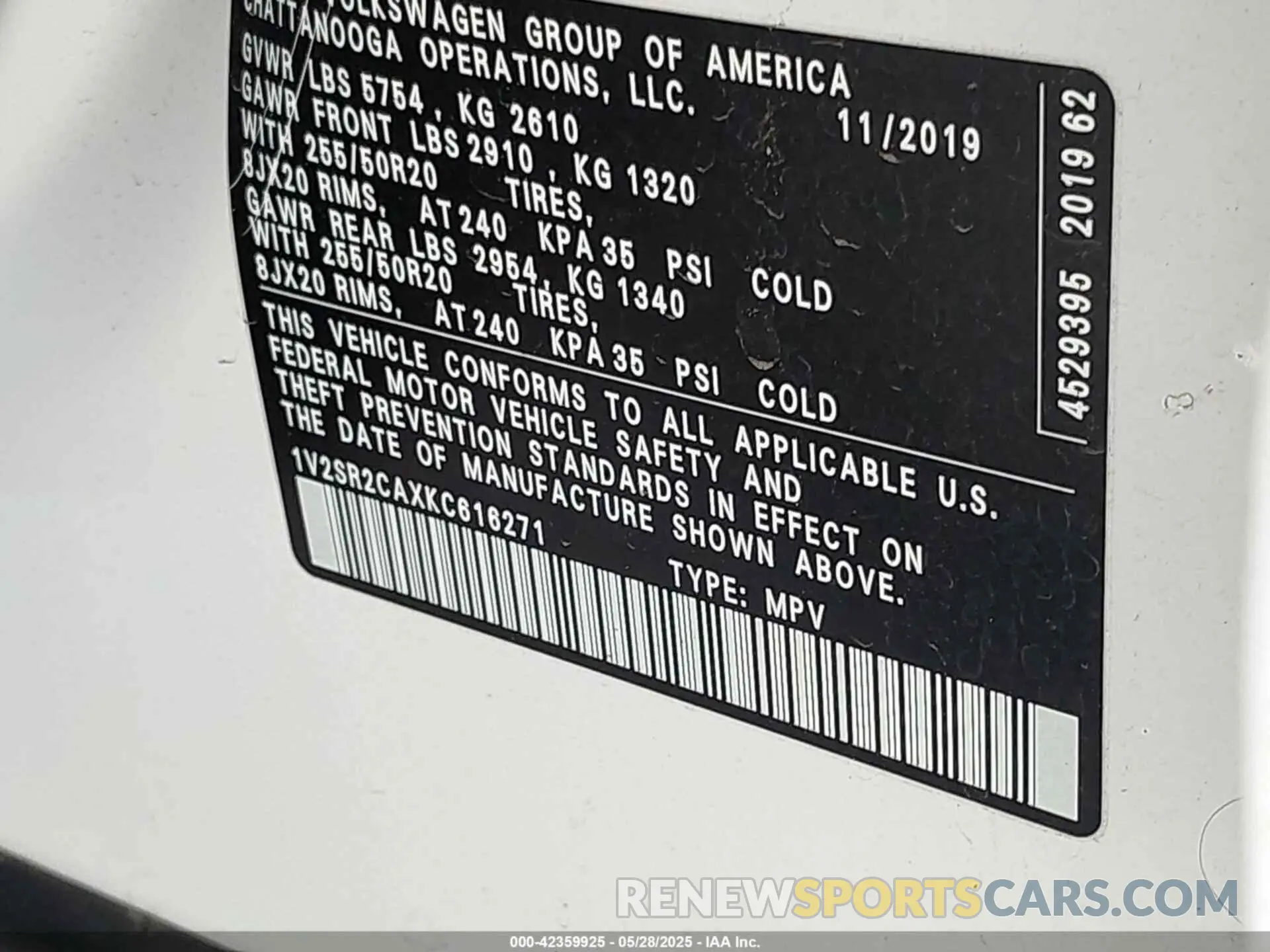 9 Photograph of a damaged car 1V2SR2CAXKC616271 VOLKSWAGEN ATLAS 2019
