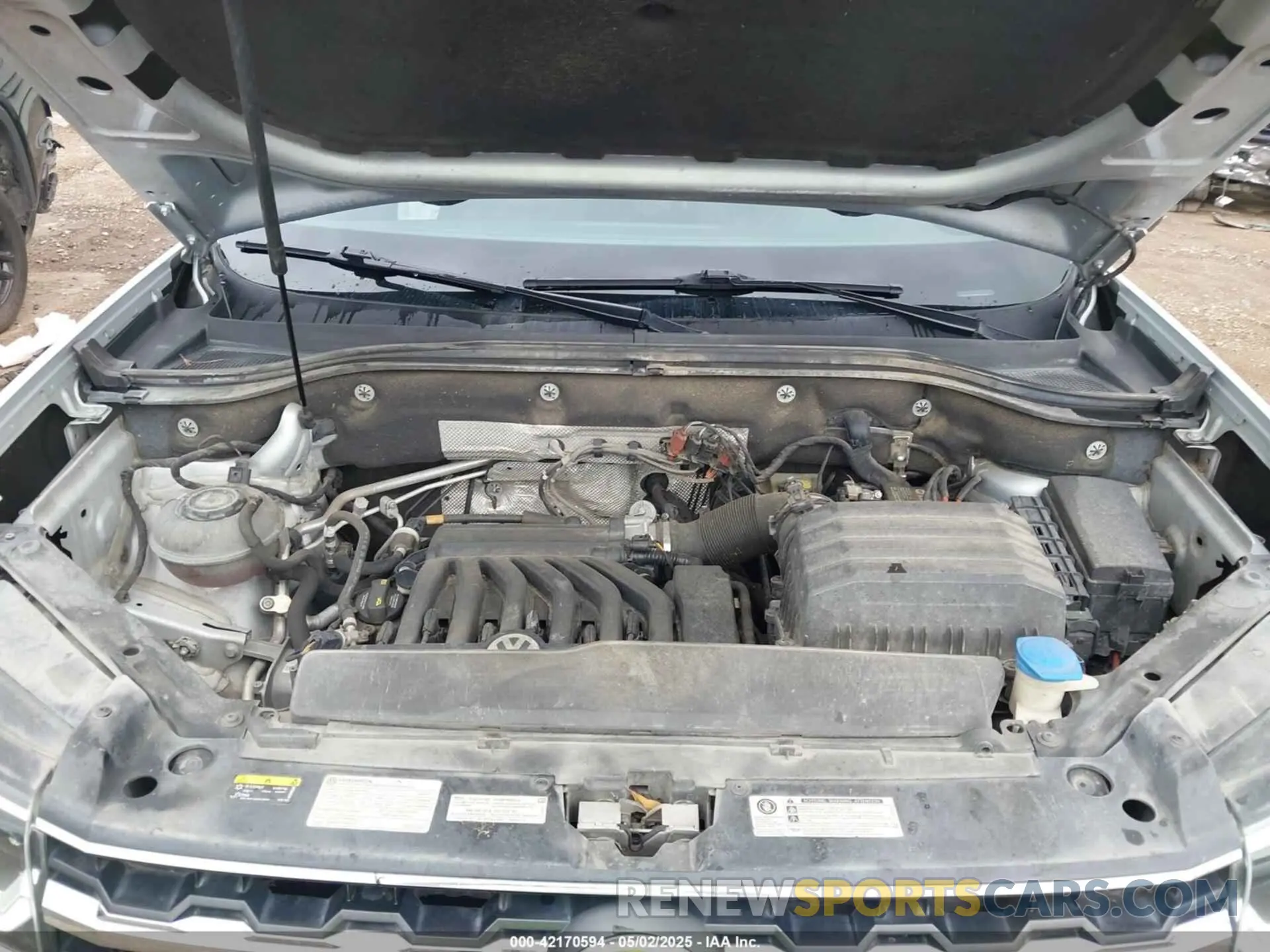10 Photograph of a damaged car 1V2SR2CAXKC618621 VOLKSWAGEN ATLAS 2019