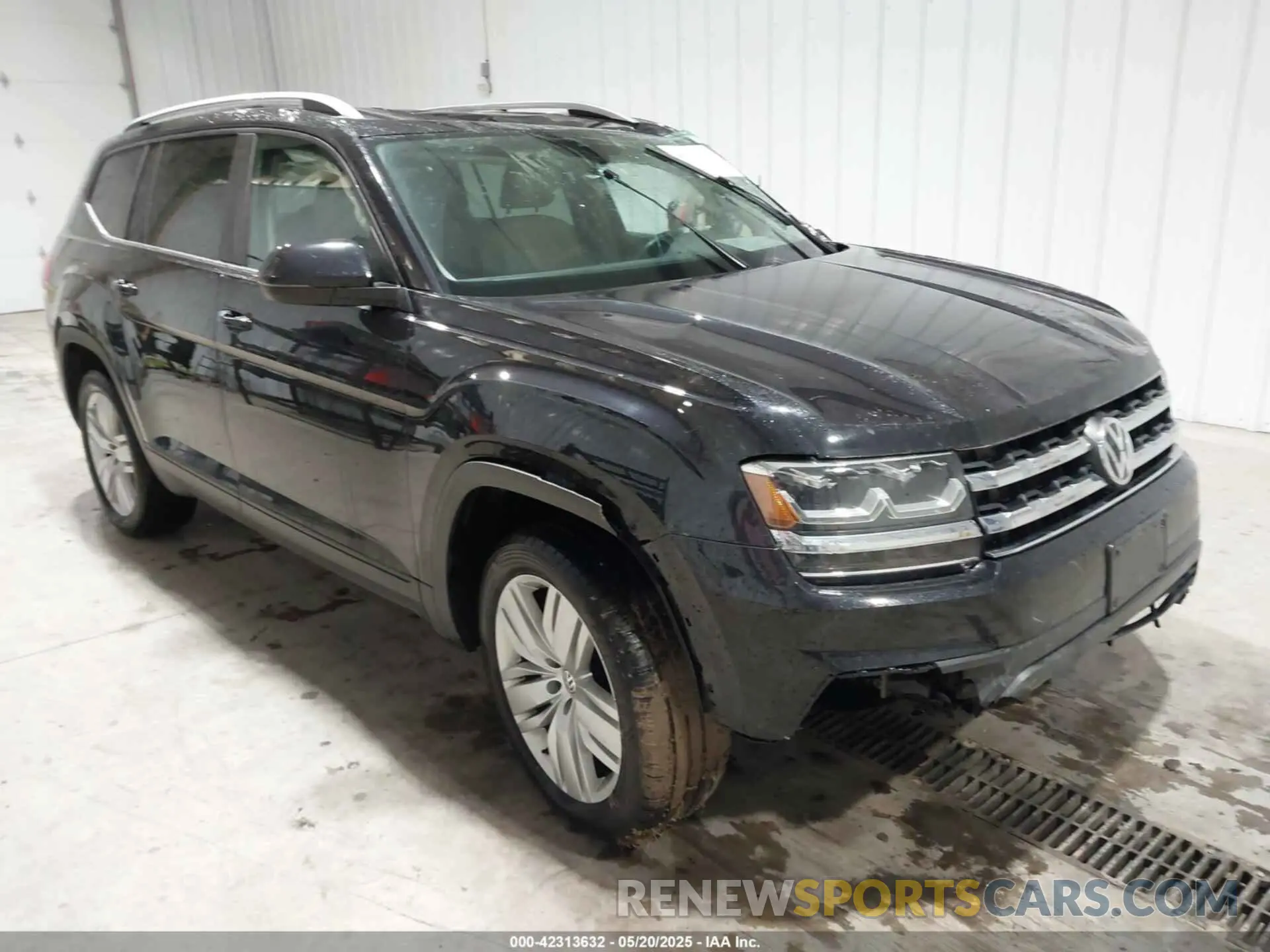 1 Photograph of a damaged car 1V2UR2CA0KC506192 VOLKSWAGEN ATLAS 2019