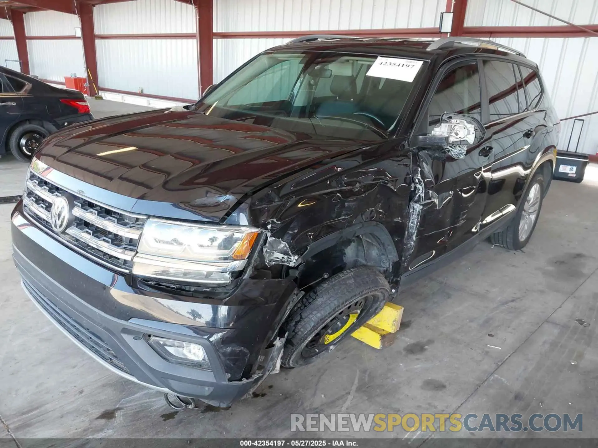 2 Photograph of a damaged car 1V2UR2CA0KC513689 VOLKSWAGEN ATLAS 2019