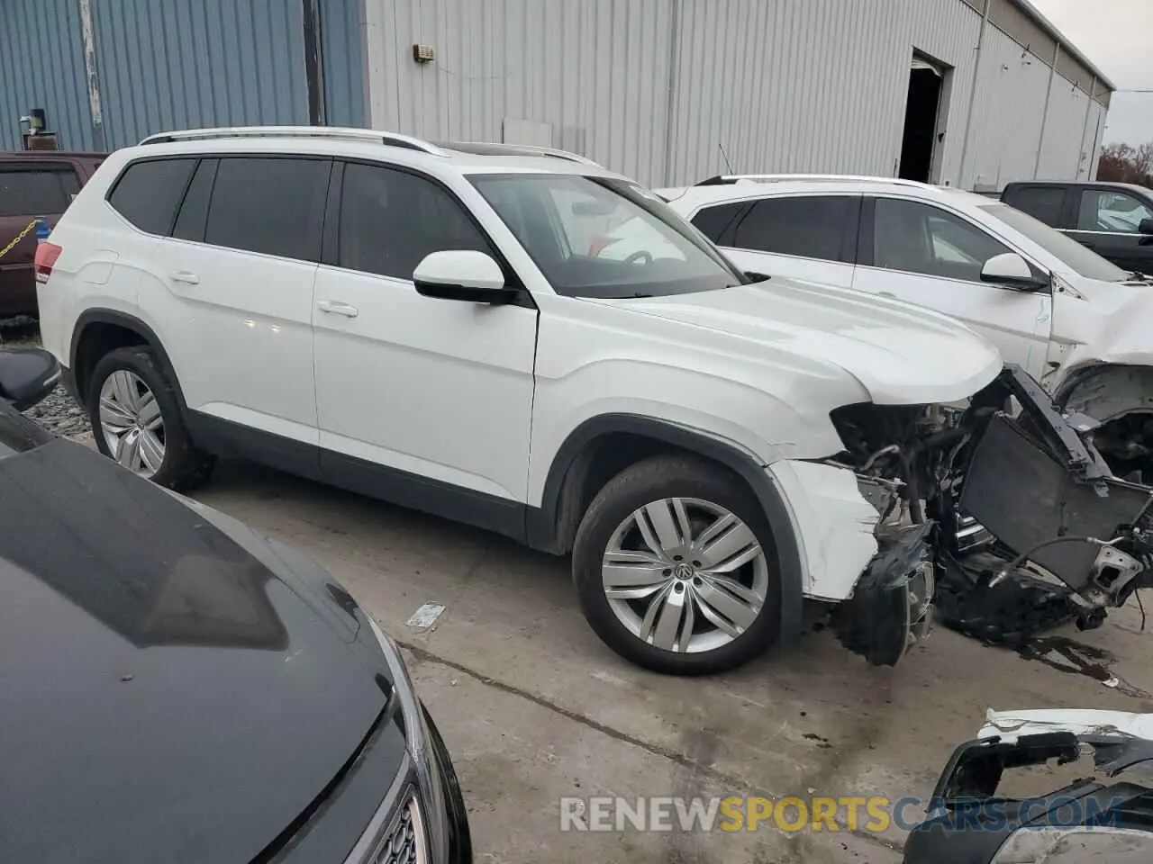 4 Photograph of a damaged car 1V2UR2CA0KC589297 VOLKSWAGEN ATLAS 2019