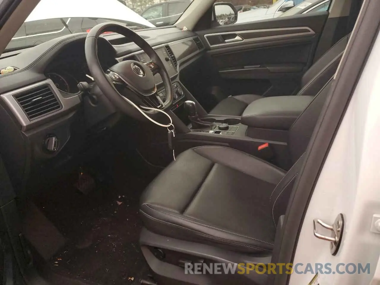 7 Photograph of a damaged car 1V2UR2CA0KC589297 VOLKSWAGEN ATLAS 2019