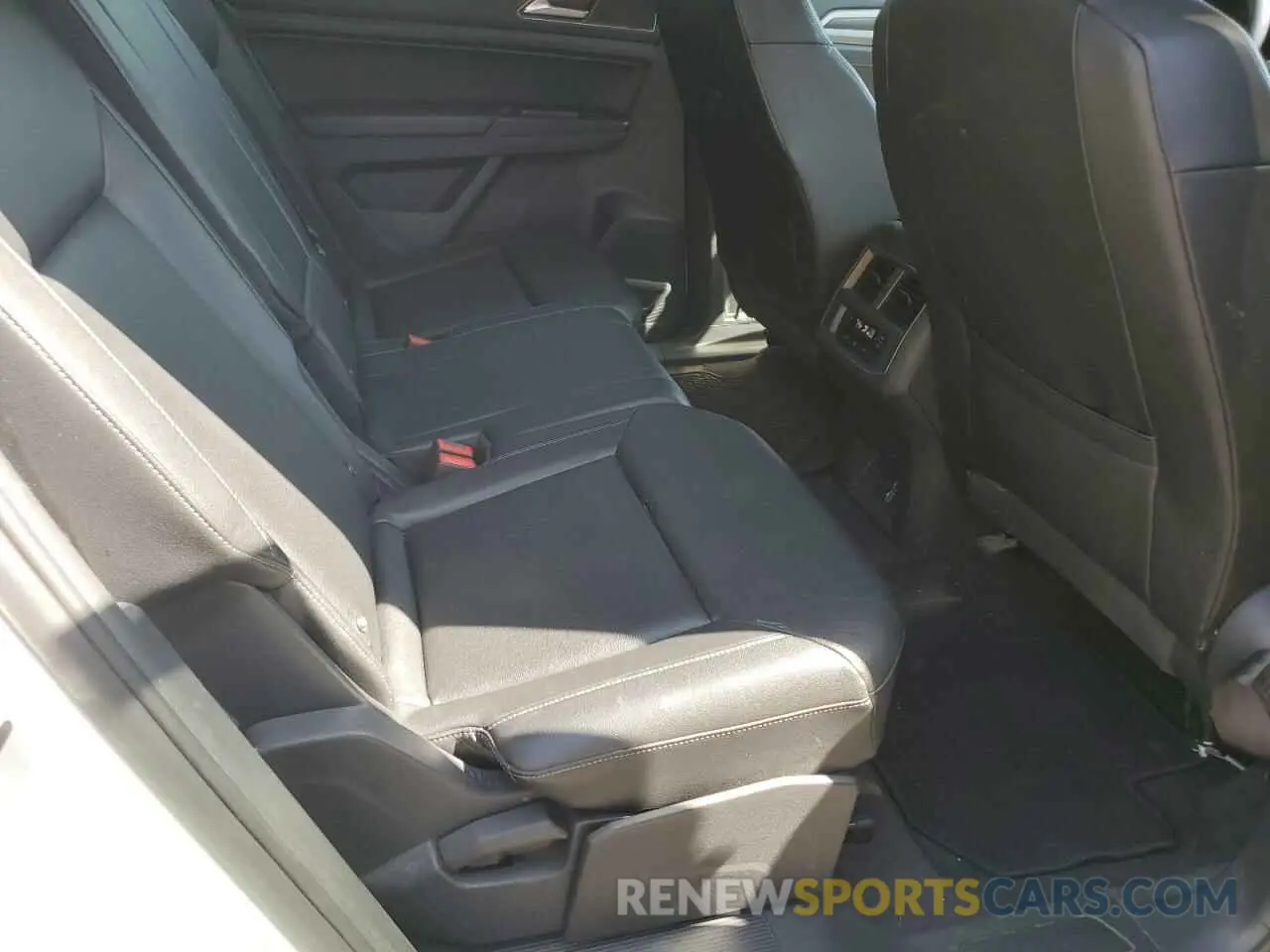 12 Photograph of a damaged car 1V2UR2CA1KC510302 VOLKSWAGEN ATLAS 2019