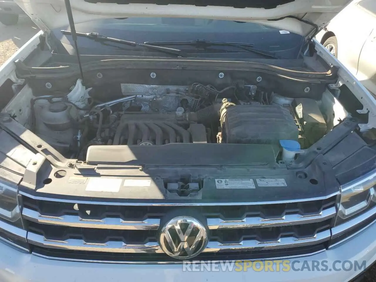 12 Photograph of a damaged car 1V2UR2CA1KC512602 VOLKSWAGEN ATLAS 2019
