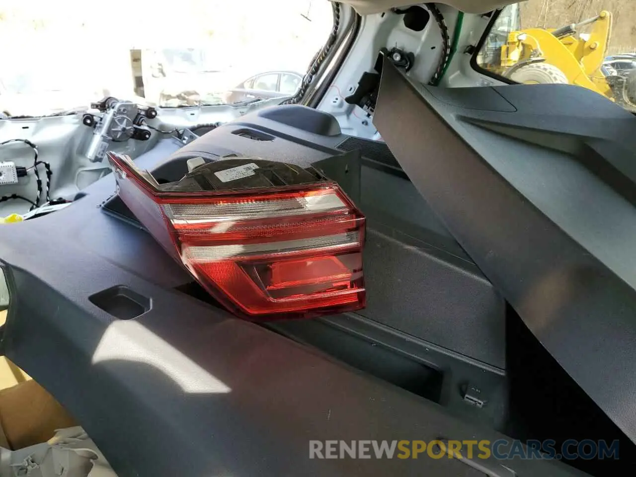 13 Photograph of a damaged car 1V2UR2CA1KC601764 VOLKSWAGEN ATLAS 2019