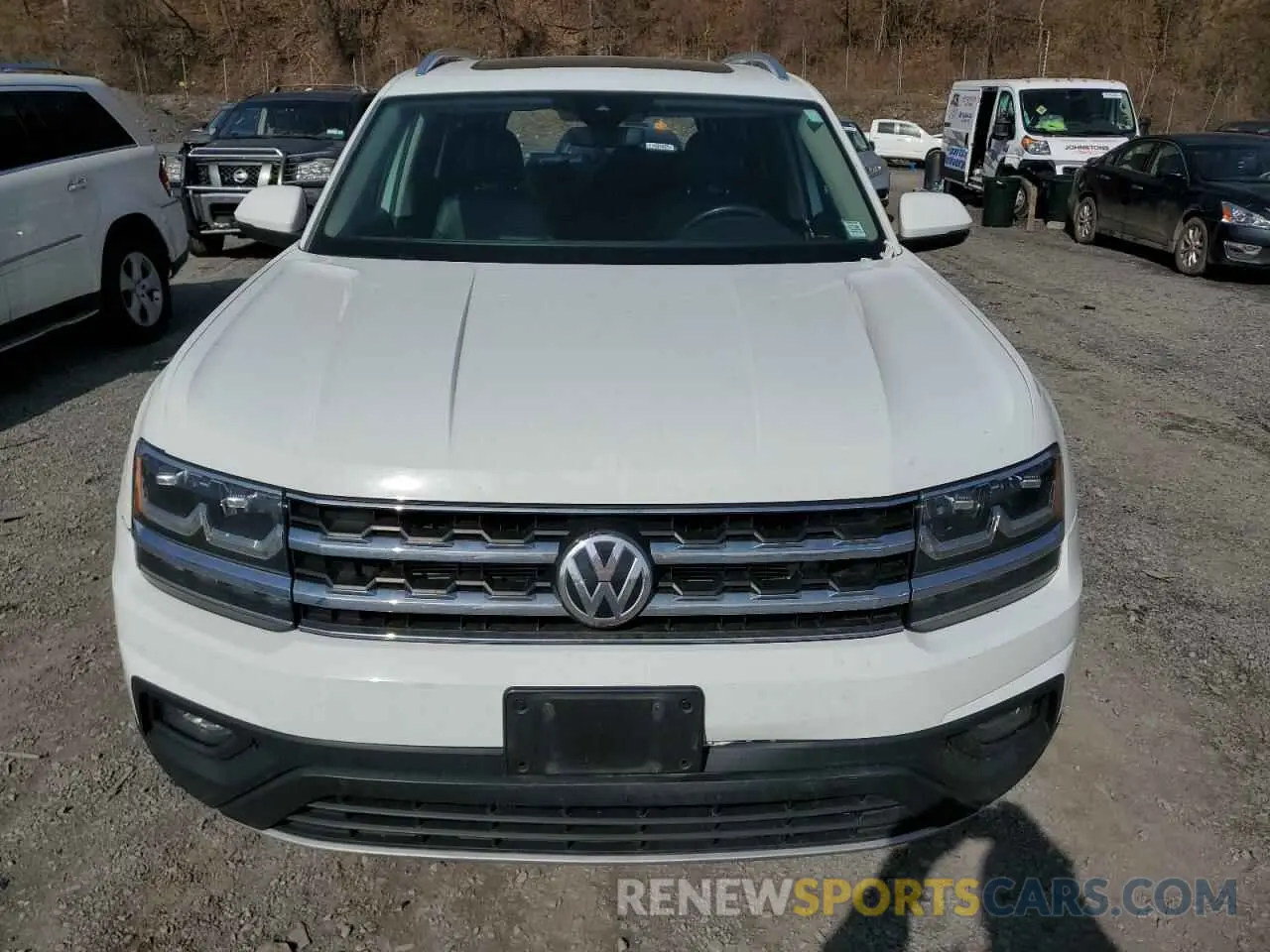 5 Photograph of a damaged car 1V2UR2CA1KC601764 VOLKSWAGEN ATLAS 2019
