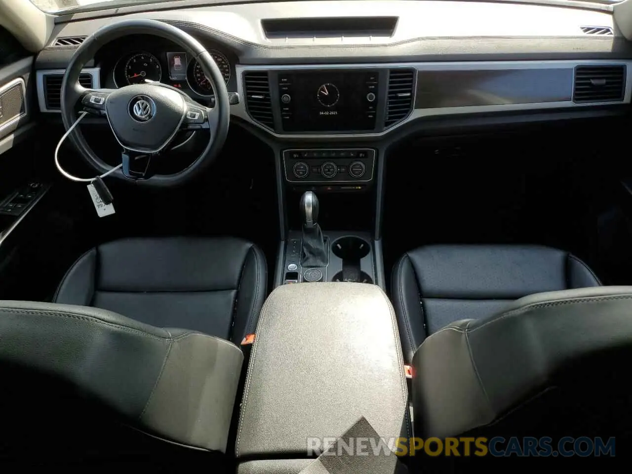 8 Photograph of a damaged car 1V2UR2CA1KC601764 VOLKSWAGEN ATLAS 2019