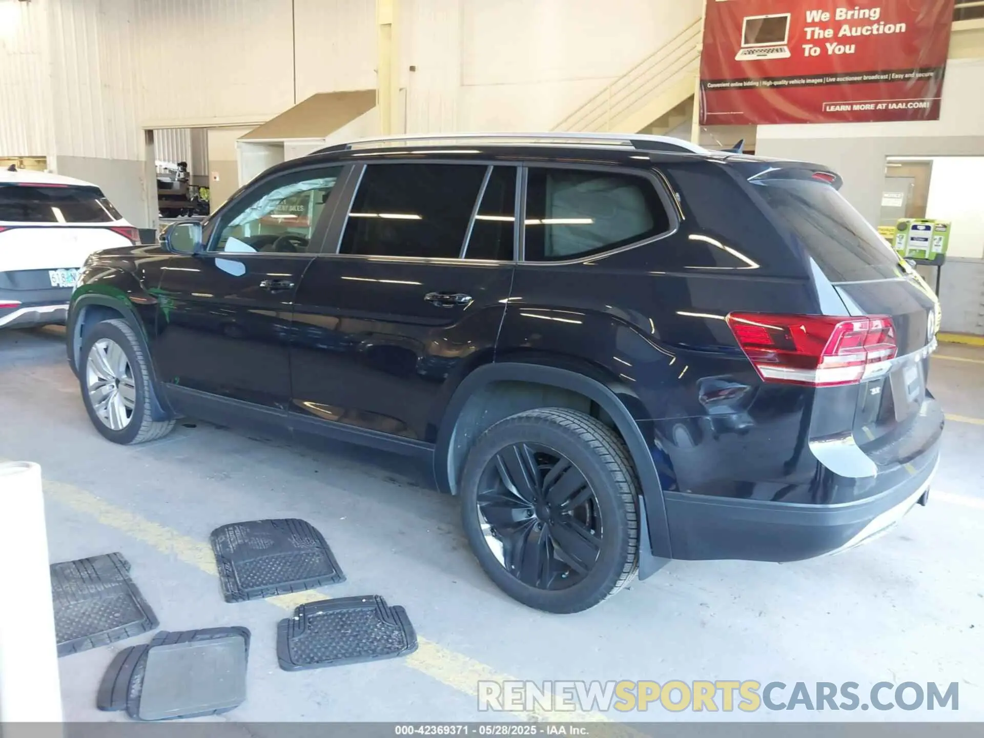 3 Photograph of a damaged car 1V2UR2CA2KC515962 VOLKSWAGEN ATLAS 2019