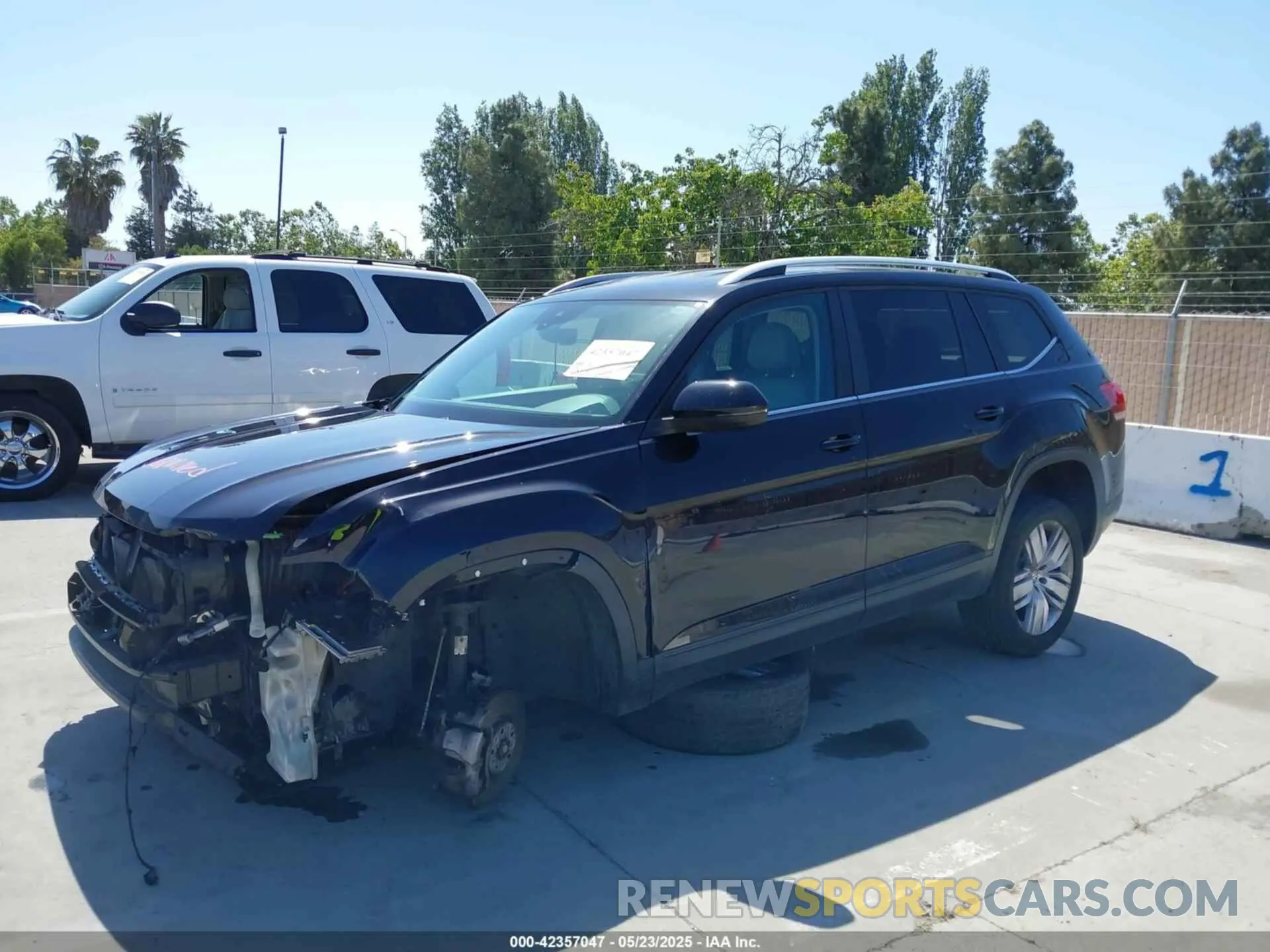 6 Photograph of a damaged car 1V2UR2CA2KC528291 VOLKSWAGEN ATLAS 2019