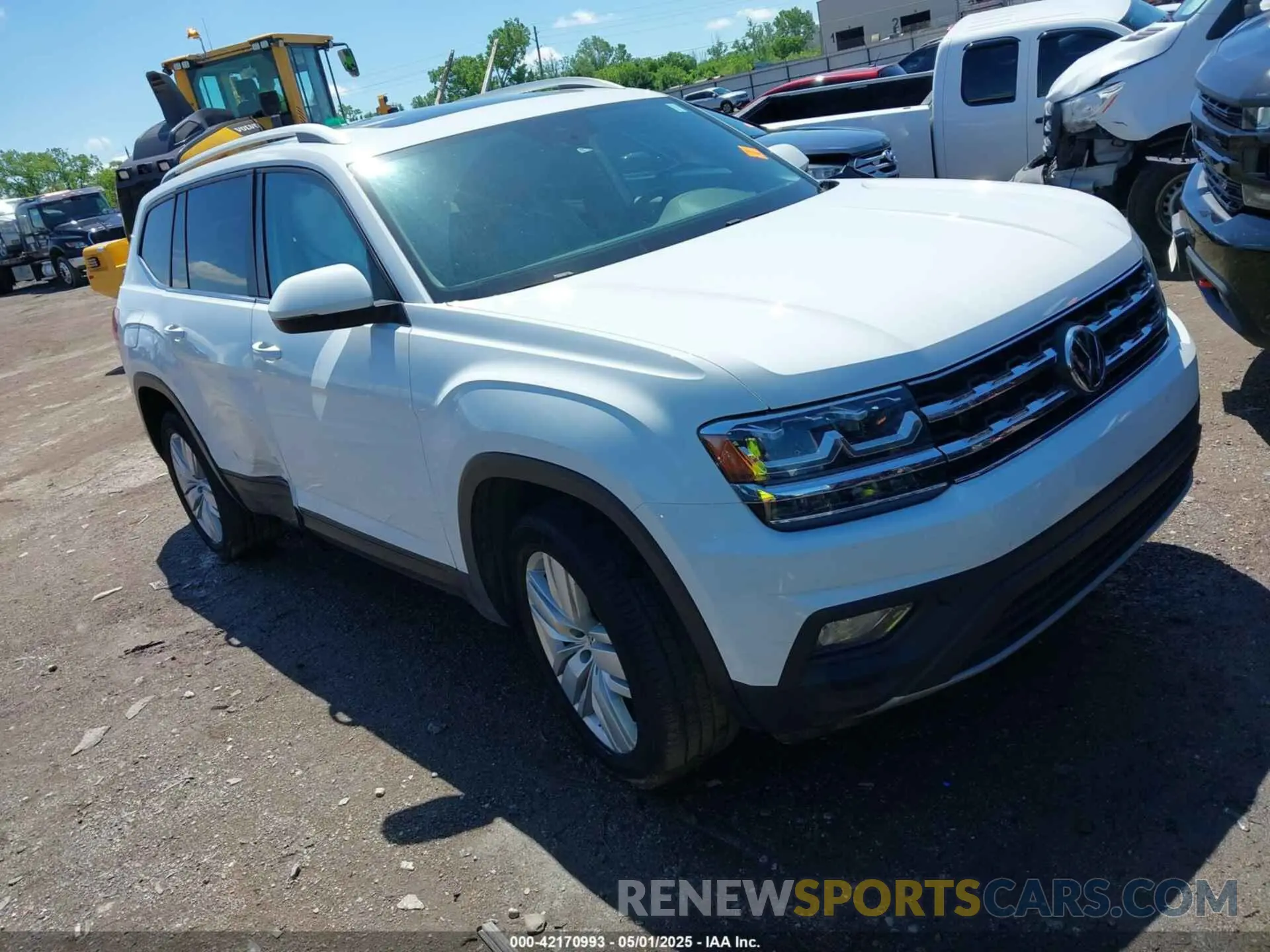 1 Photograph of a damaged car 1V2UR2CA2KC590287 VOLKSWAGEN ATLAS 2019