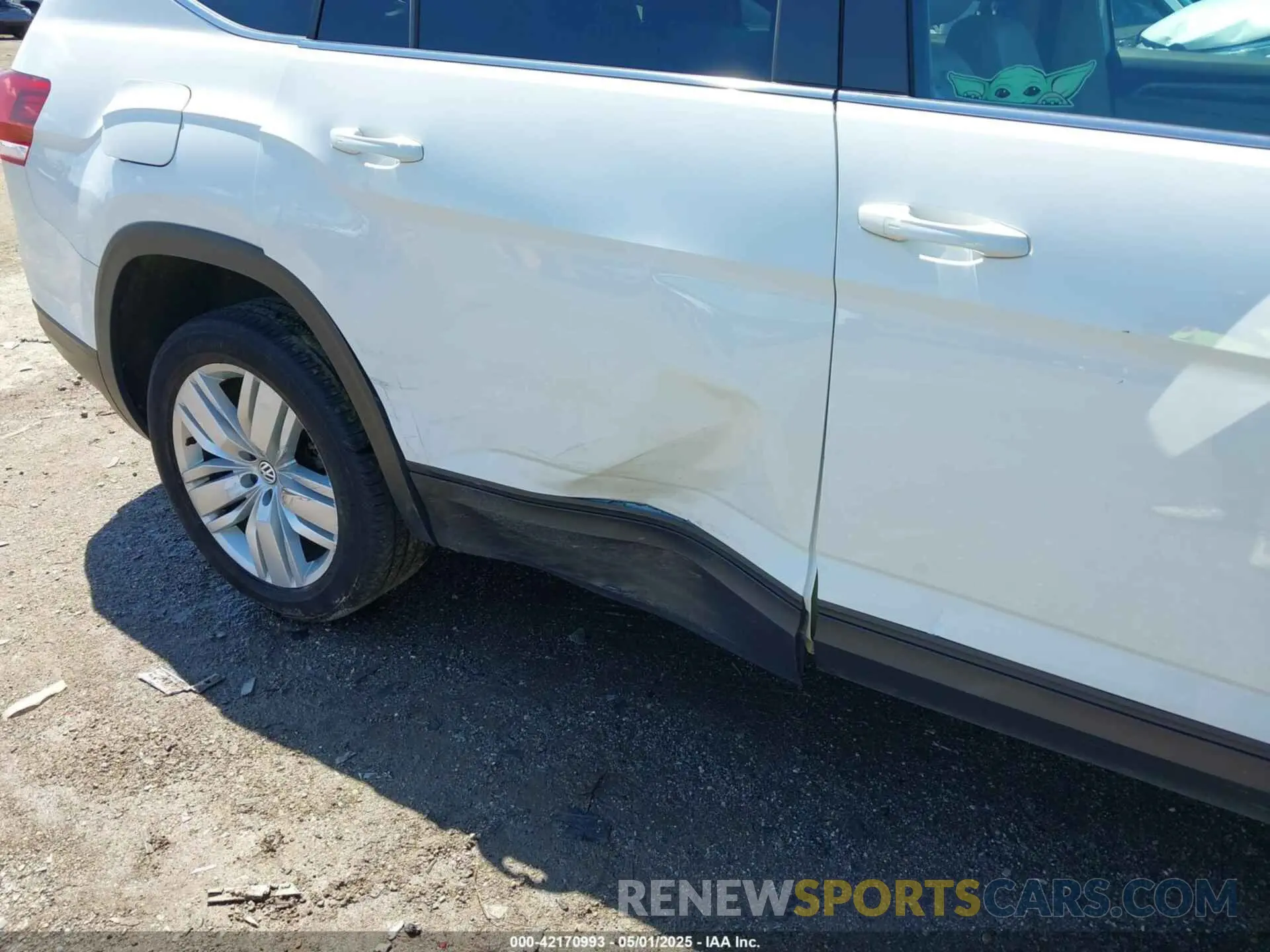 6 Photograph of a damaged car 1V2UR2CA2KC590287 VOLKSWAGEN ATLAS 2019