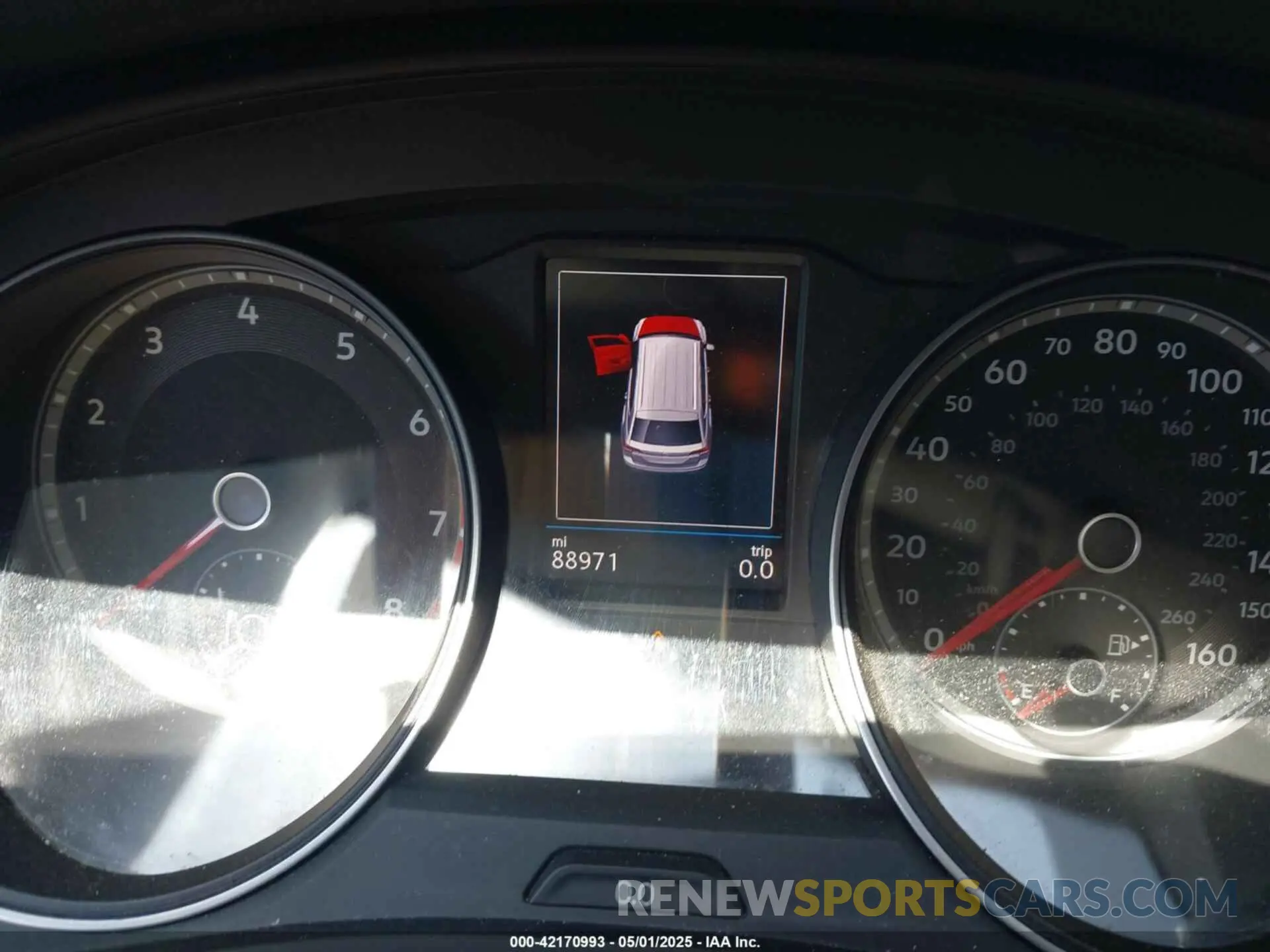 7 Photograph of a damaged car 1V2UR2CA2KC590287 VOLKSWAGEN ATLAS 2019